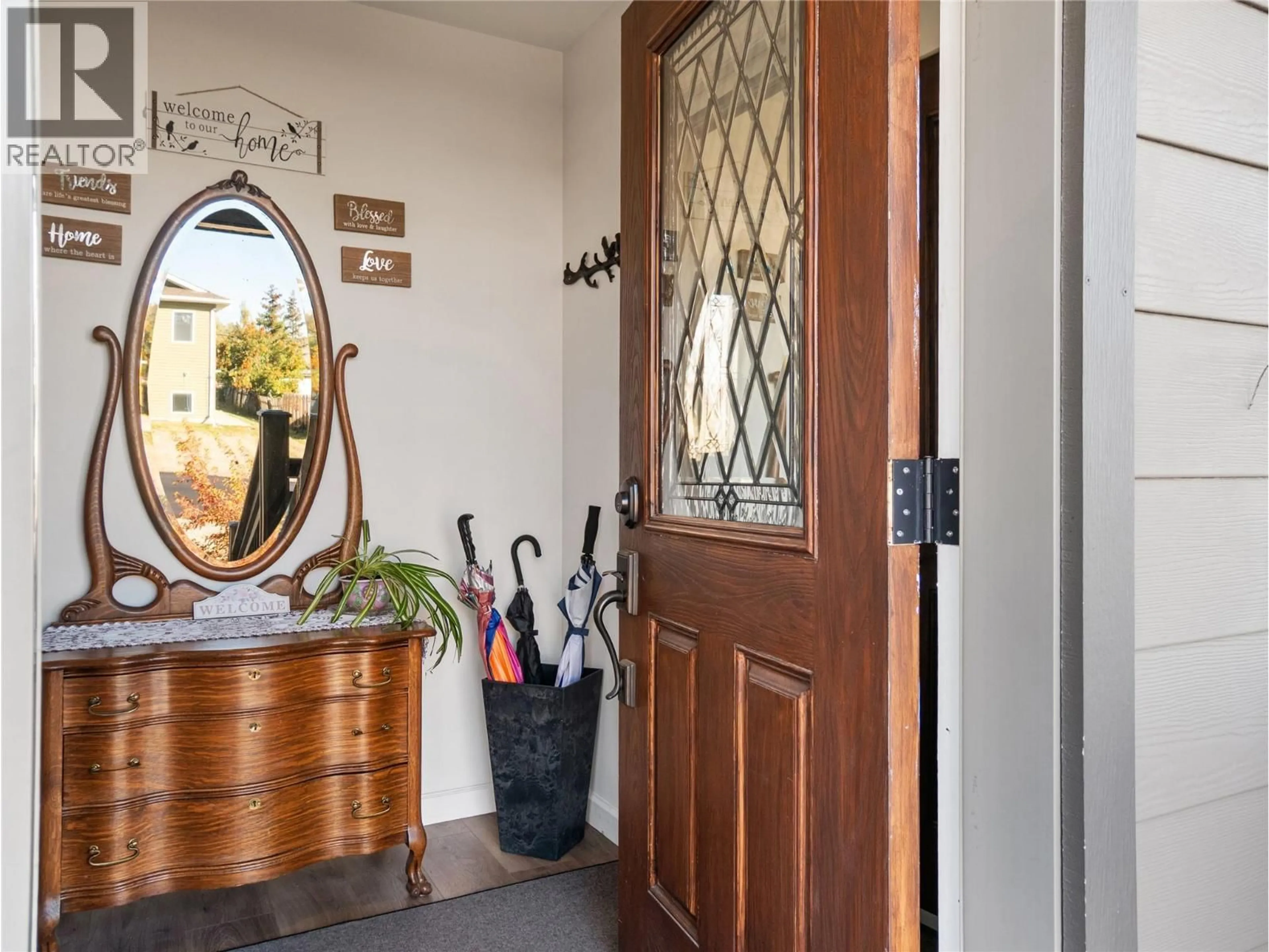 Indoor entryway for 705 97A AVENUE, Dawson Creek British Columbia V1G1R2