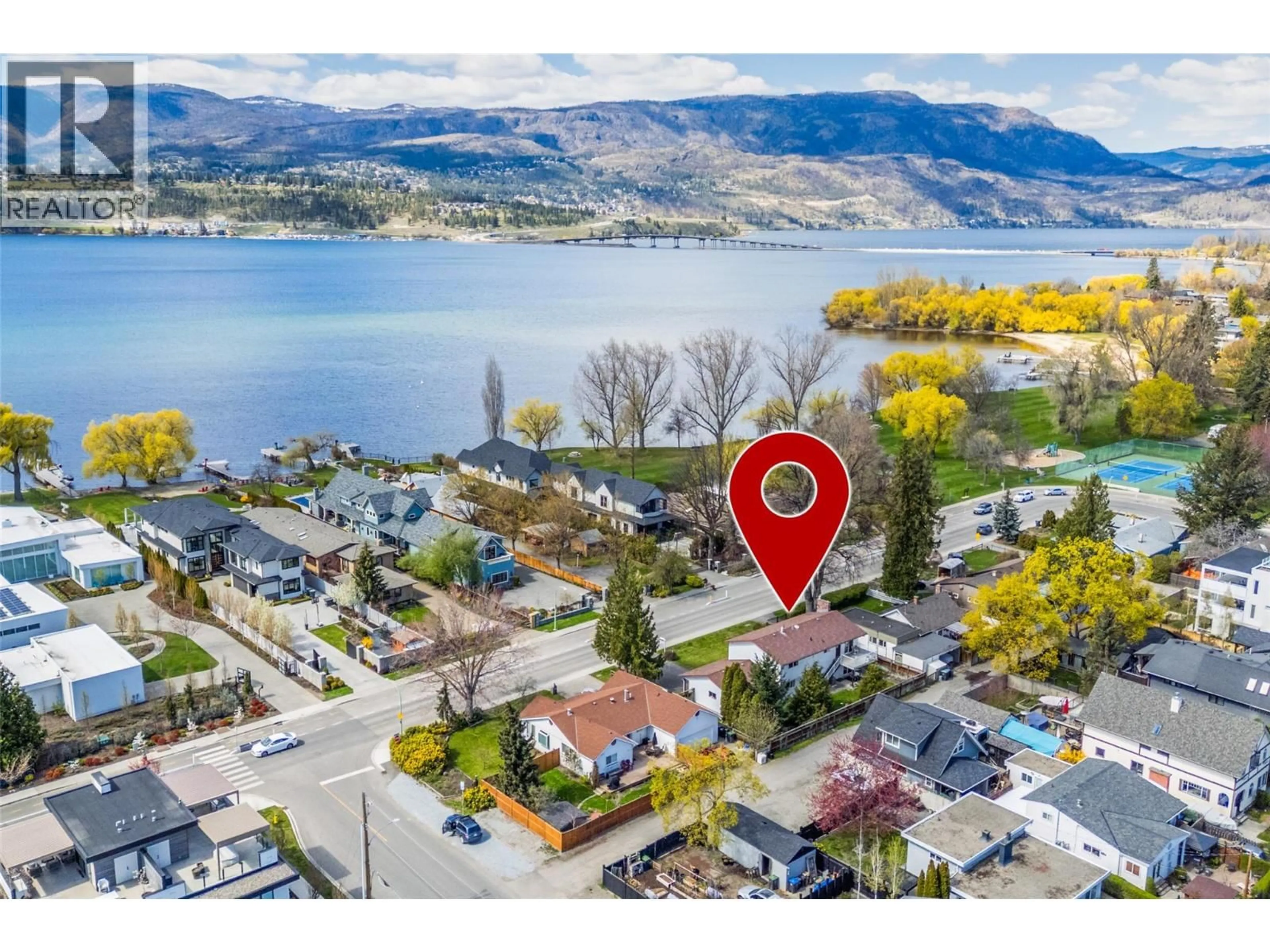 A pic from outside/outdoor area/front of a property/back of a property/a pic from drone, water/lake/river/ocean view for 2681 ABBOTT STREET, Kelowna British Columbia V1Y1G3