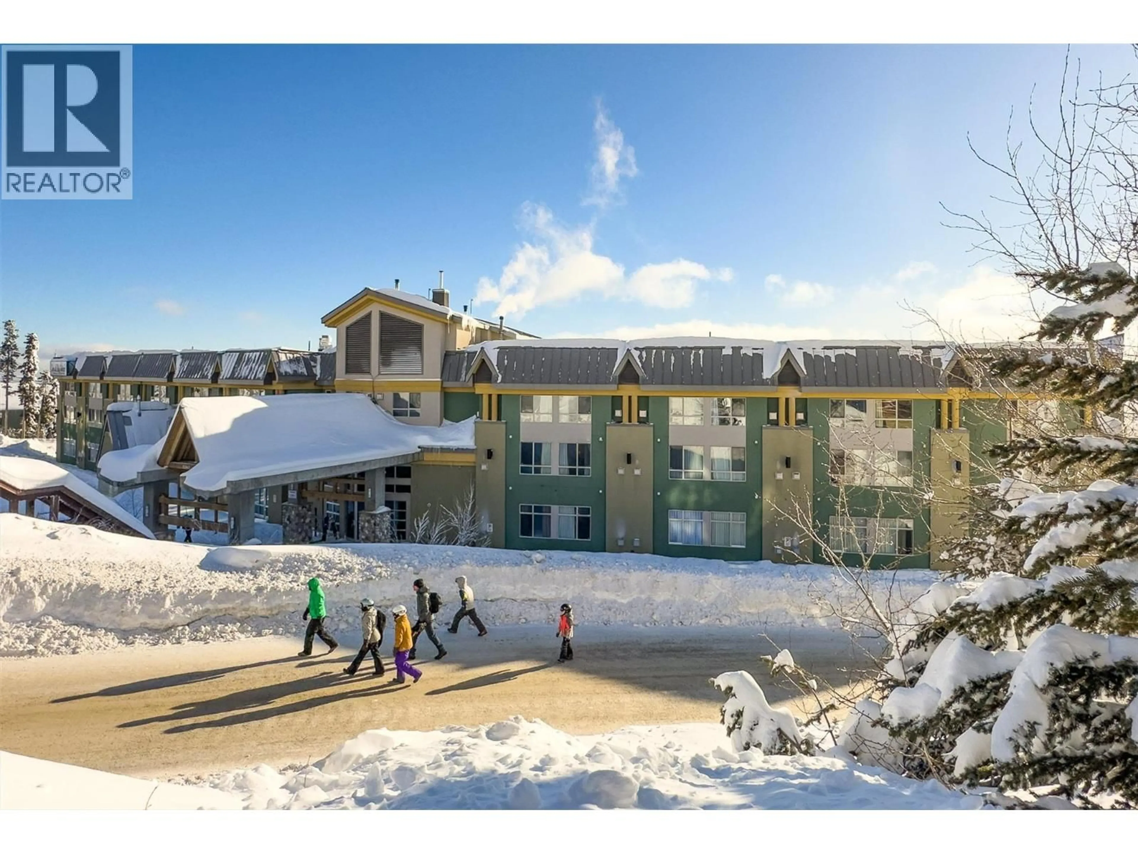 A pic from outside/outdoor area/front of a property/back of a property/a pic from drone, mountain view for 335 - 5340 BIG WHITE ROAD, Big White British Columbia V1P1P3