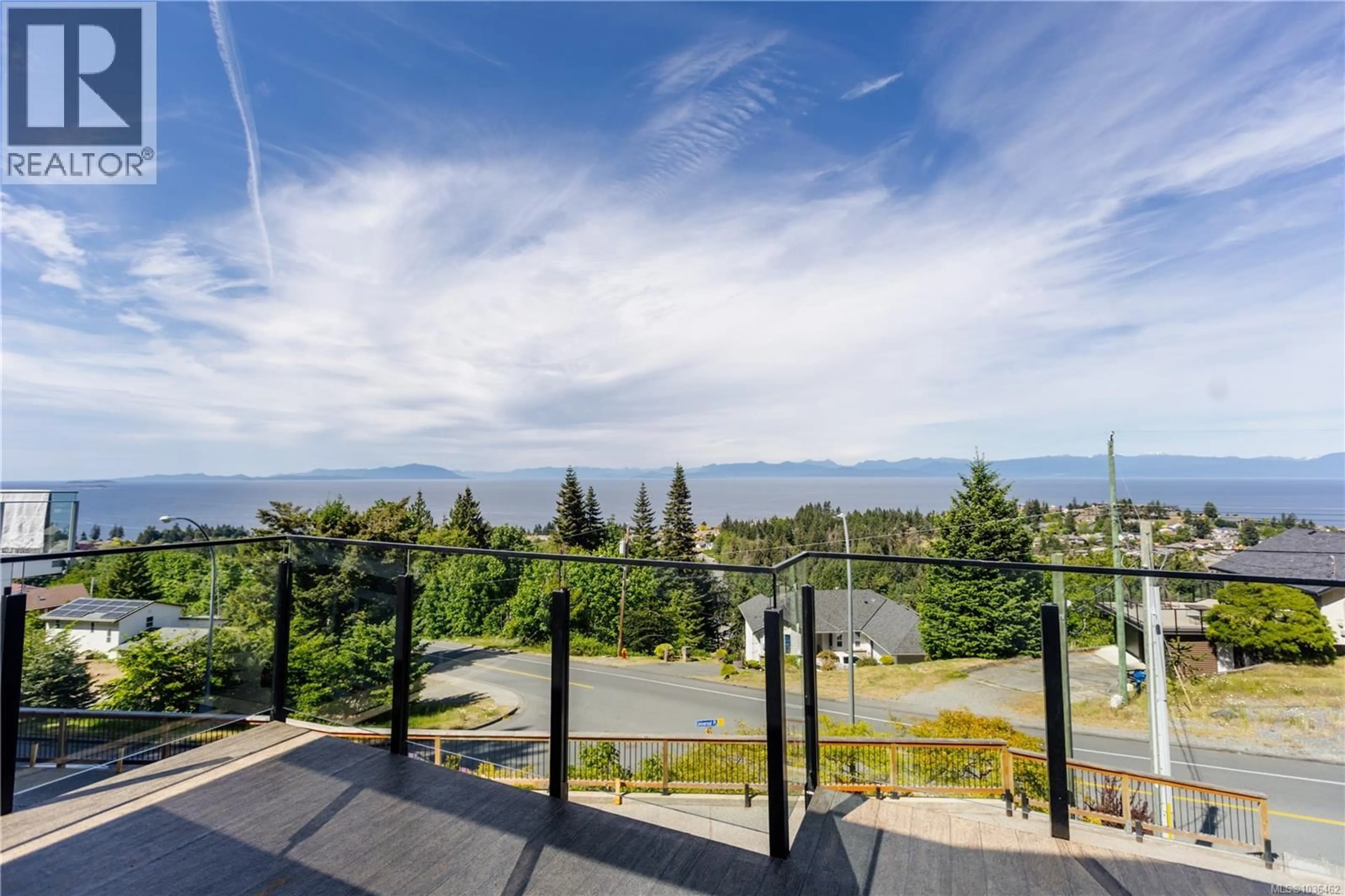 Patio, mountain view for 5013 LAGUNA WAY, Nanaimo British Columbia V9T5L6