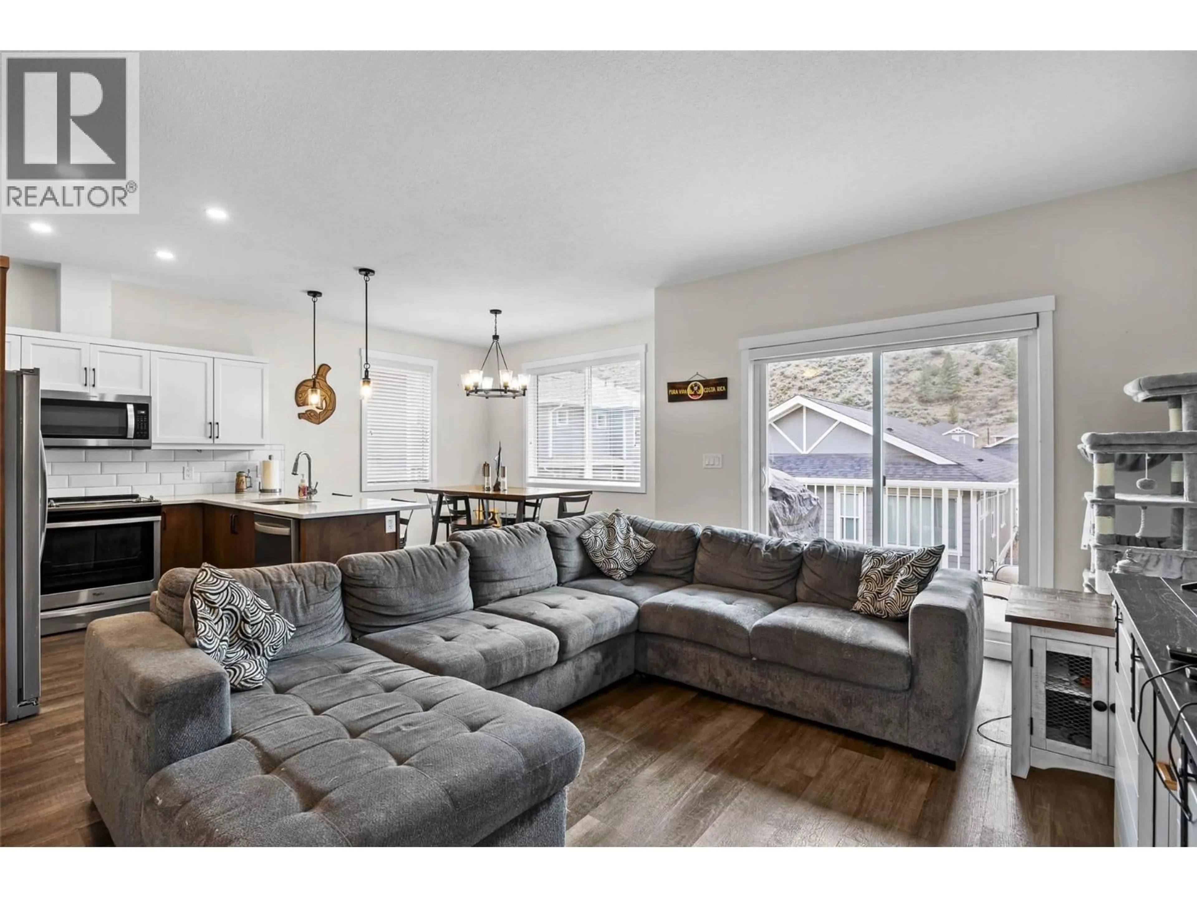 Living room with furniture, unknown for 169 - 200 GRAND BOULEVARD, Kamloops British Columbia V2C0H3