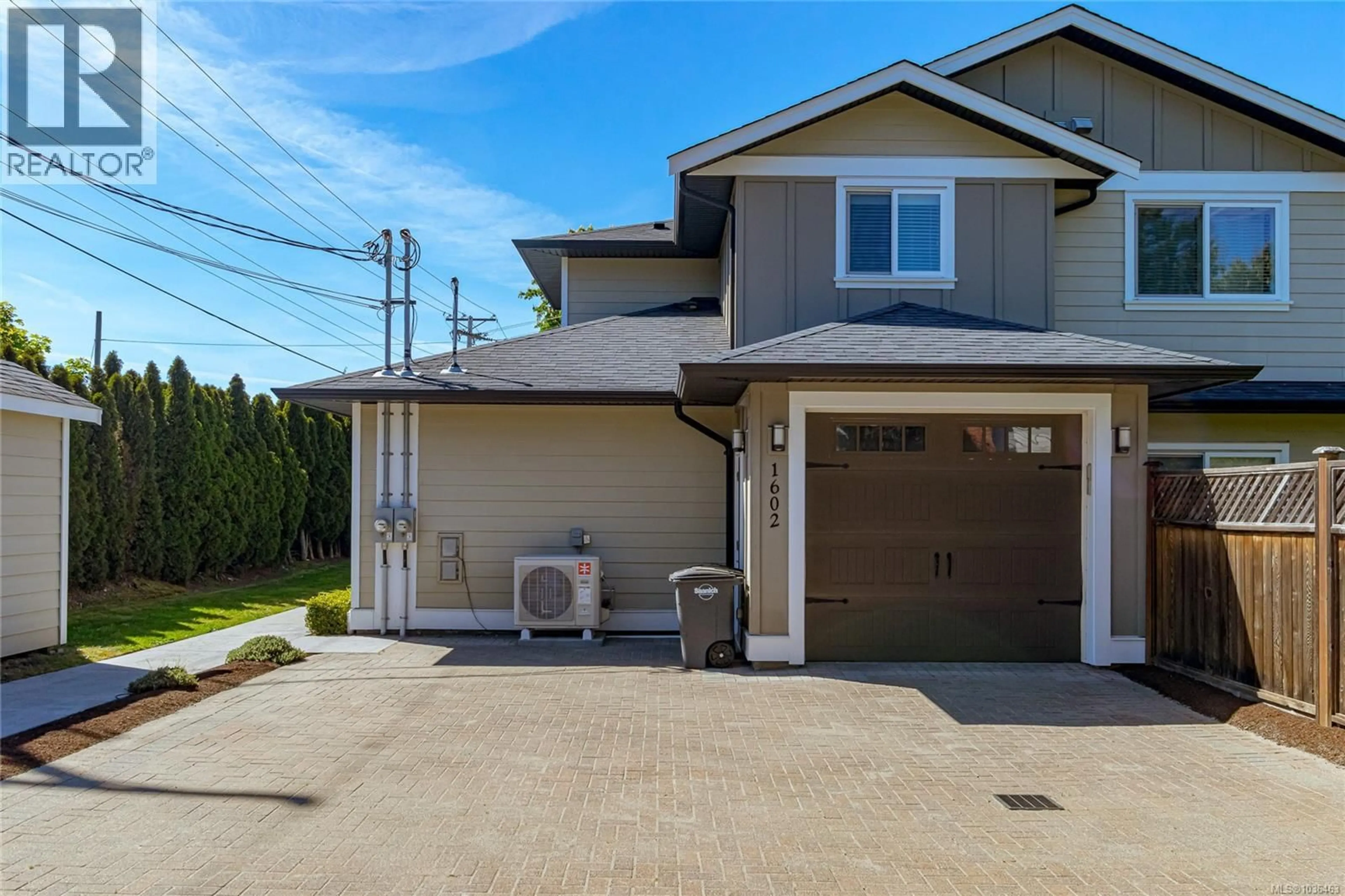 Unknown for 1602 KENMORE ROAD, Saanich British Columbia V8N2E4