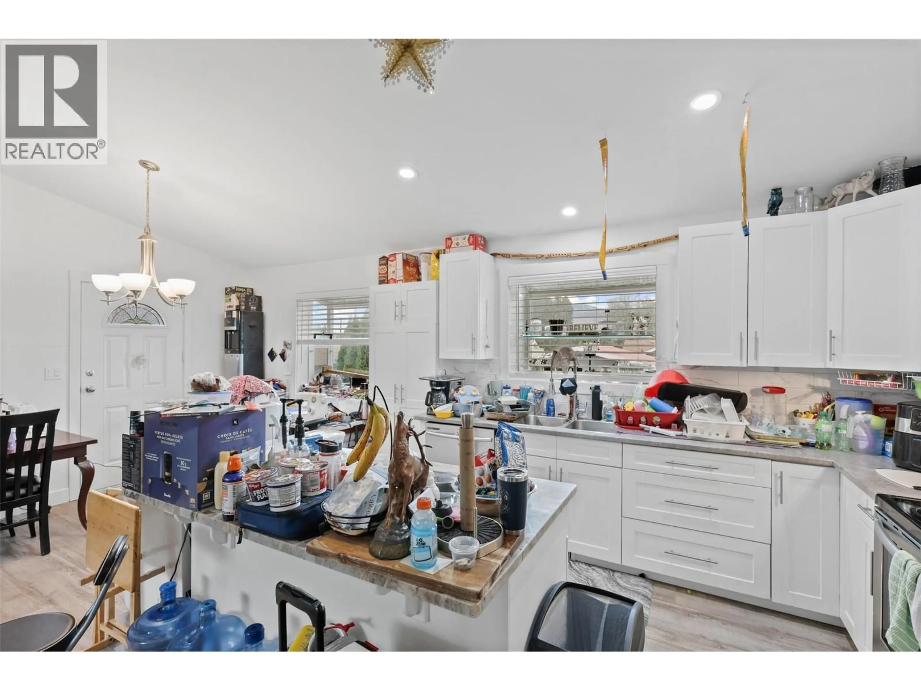 Open concept kitchen, unknown for 356 MCGOWAN AVENUE, Kamloops British Columbia V2B2N7
