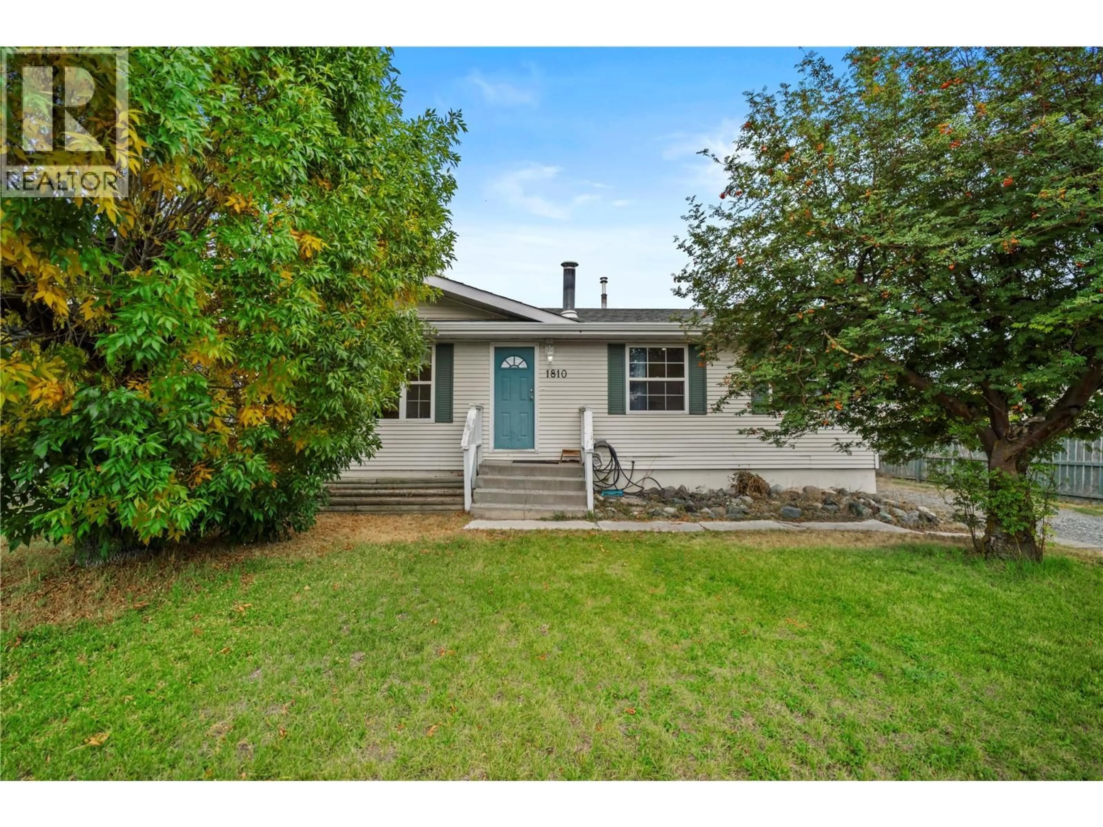A pic from outside/outdoor area/front of a property/back of a property/a pic from drone, street for 1810 ARMSTRONG STREET, Merritt British Columbia V1K0B1