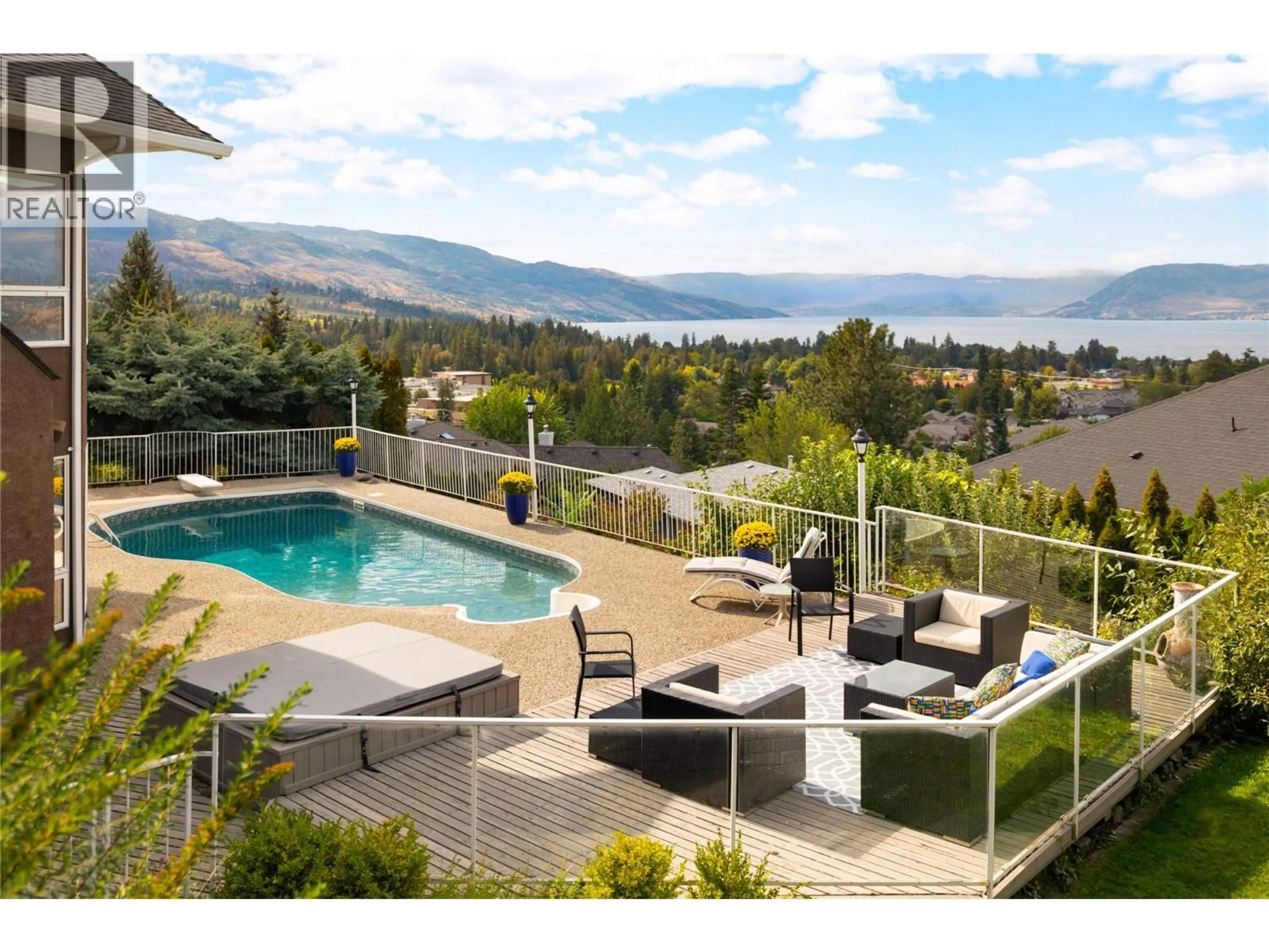 Patio, water/lake/river/ocean view for 925 WESTPOINT PLACE, Kelowna British Columbia V1W2Z3
