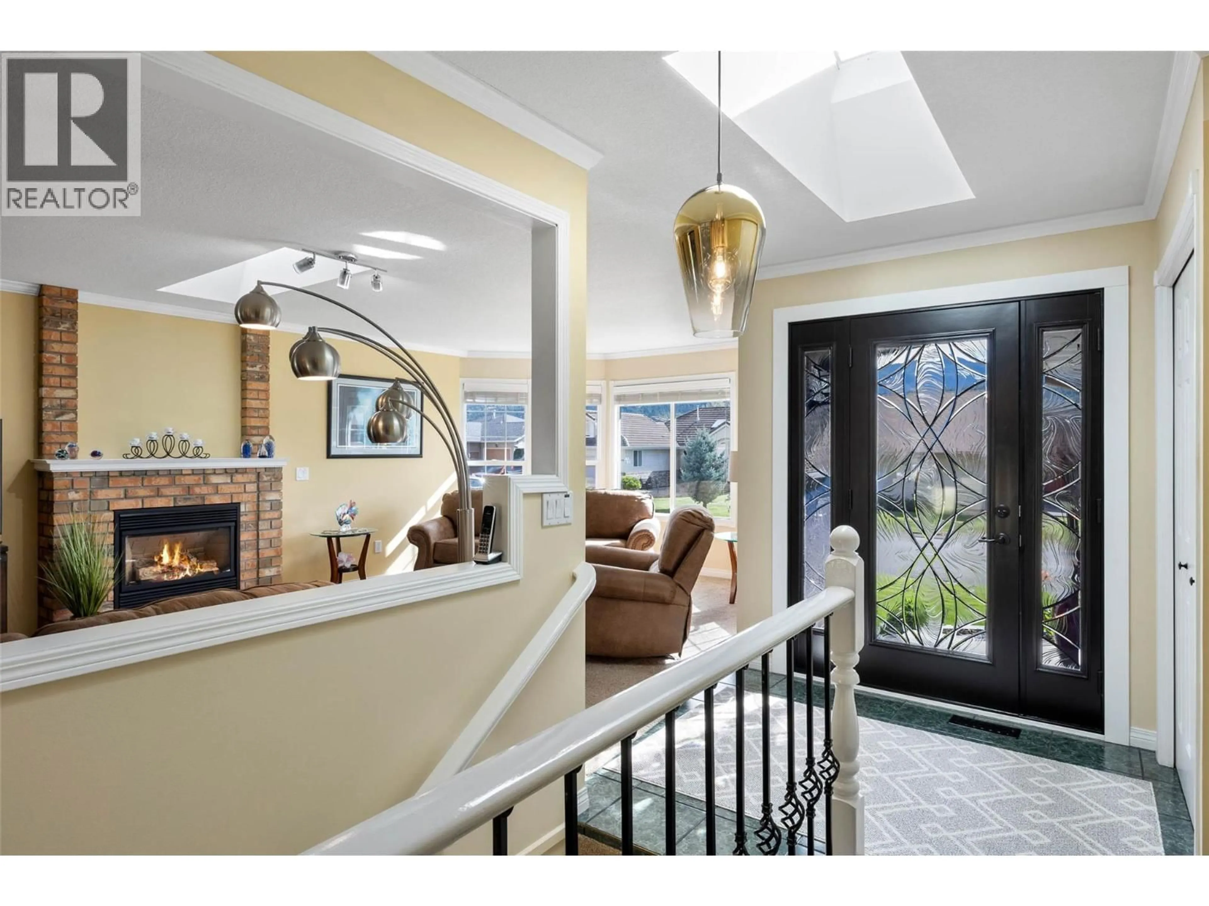 Indoor foyer for 3577 NAVATANEE DRIVE, Kamloops British Columbia V2H1S1