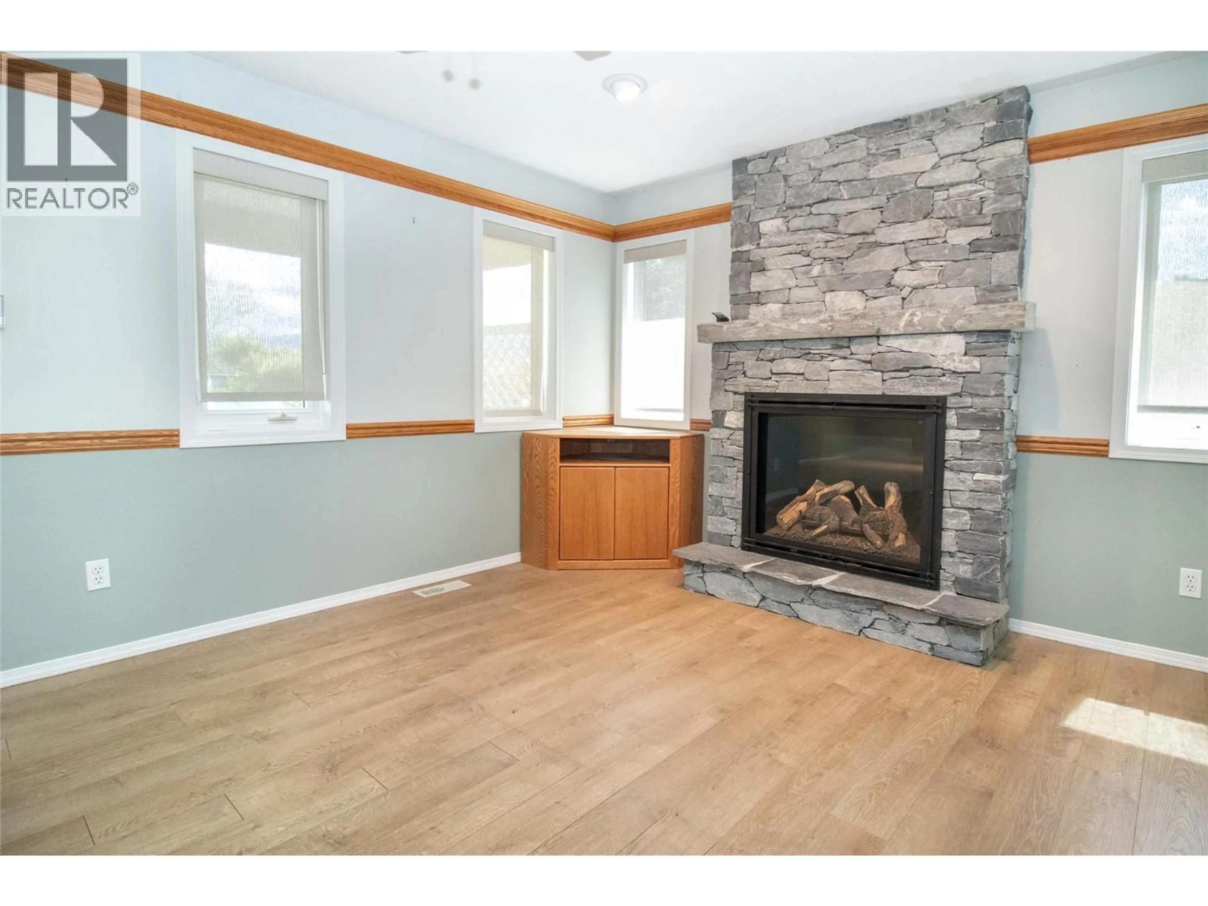 Unknown for 1495 NELSON PLACE, Kelowna British Columbia V1Y9H5
