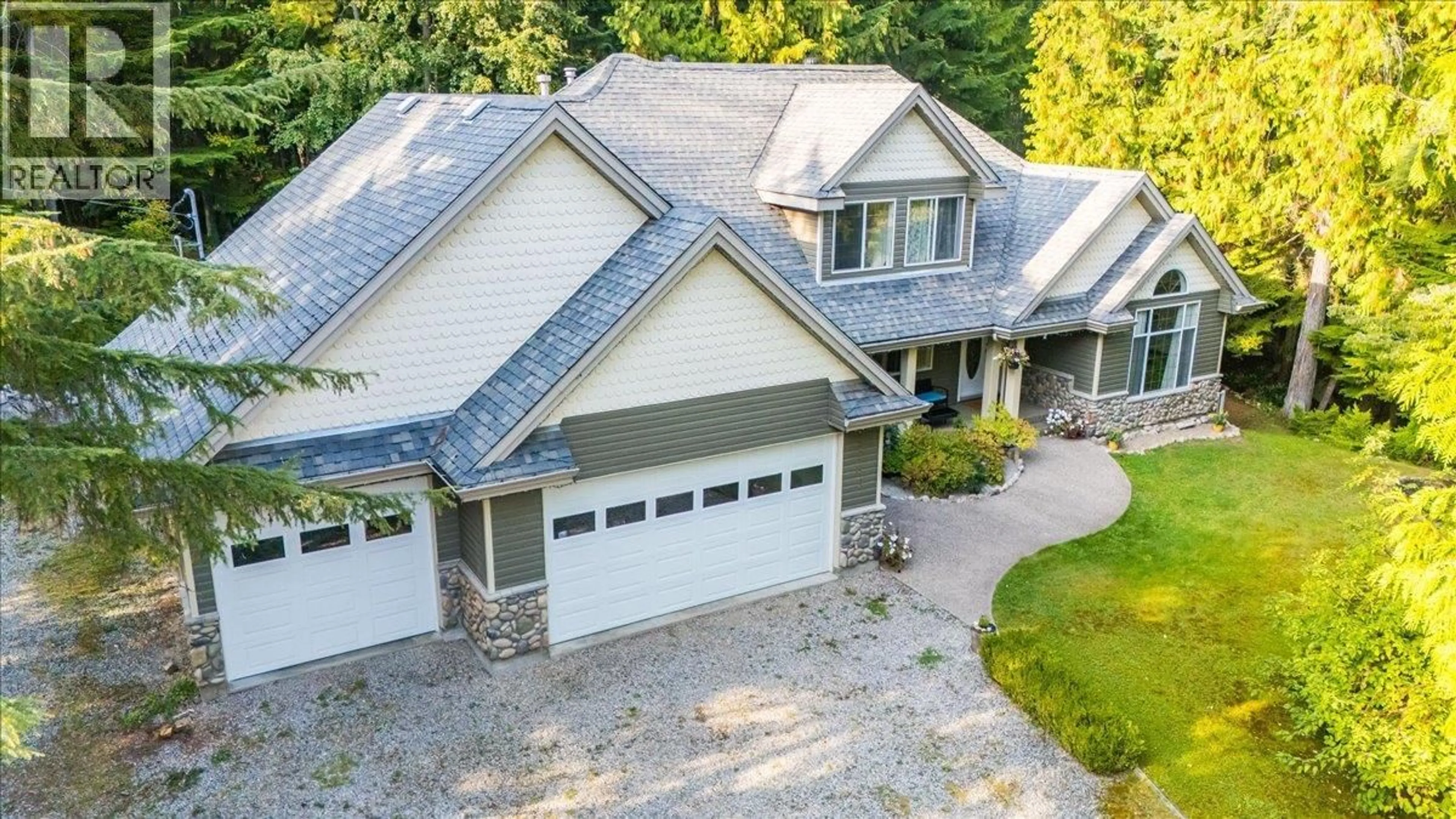 A pic from outside/outdoor area/front of a property/back of a property/a pic from drone, unknown for 2283 CRYSTAL SPRINGS ROAD, Nelson British Columbia V1L6K4
