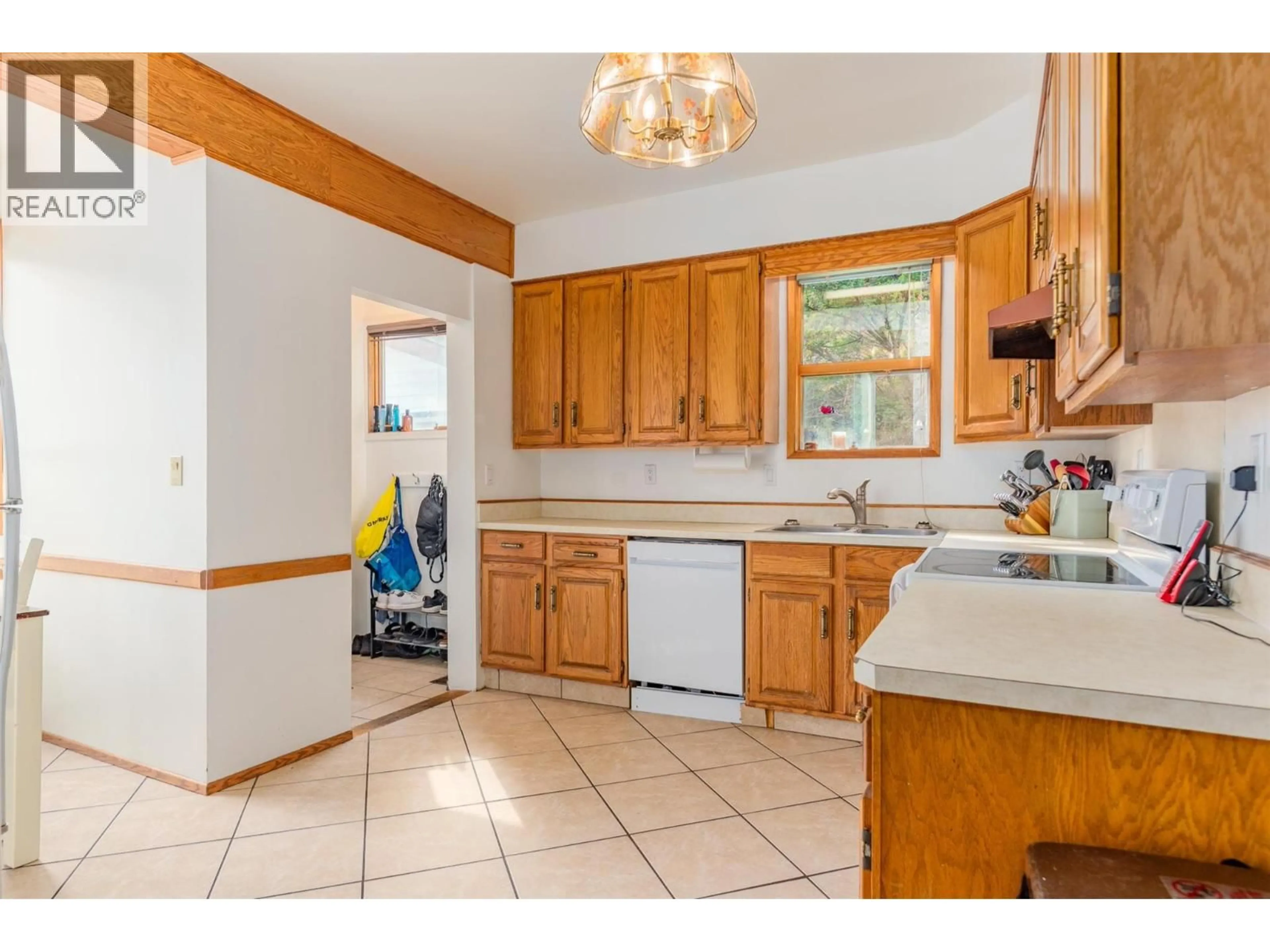 Standard kitchen, ceramic/tile floor for 278 LEROSE STREET, Trail British Columbia V1R3L8