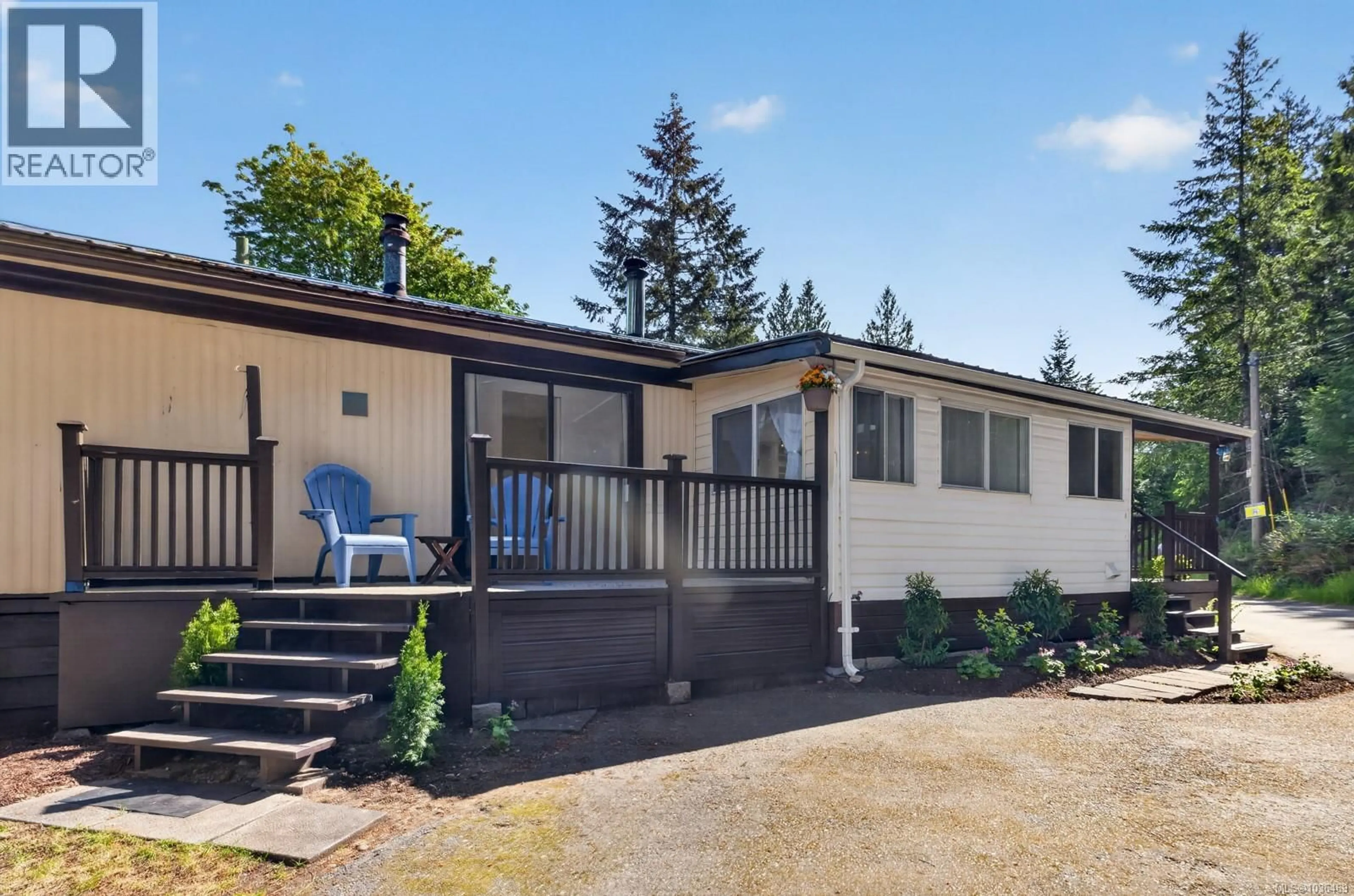 Home with vinyl exterior material, street for 36C - 1120 SHAWNIGAN-MILL BAY ROAD, Mill Bay British Columbia V8H1G8