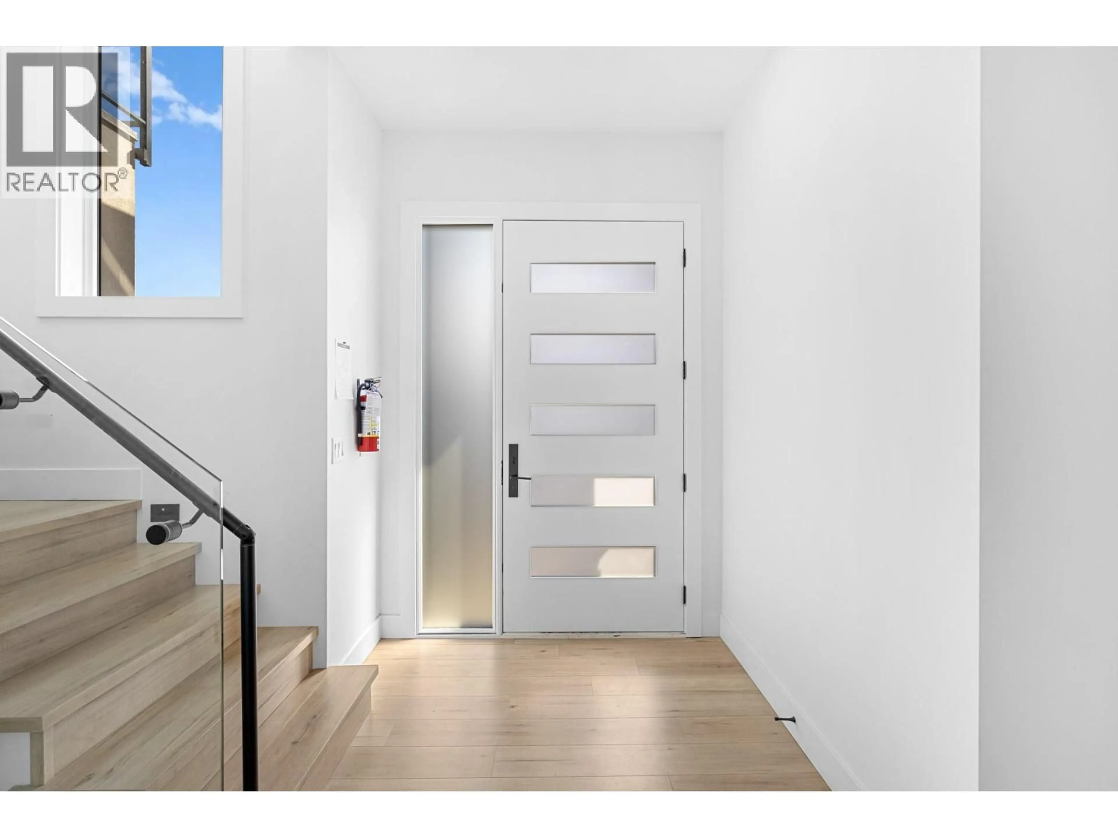 Indoor entryway for 2842 COPPER RIDGE DRIVE, West Kelowna British Columbia V4T0E7