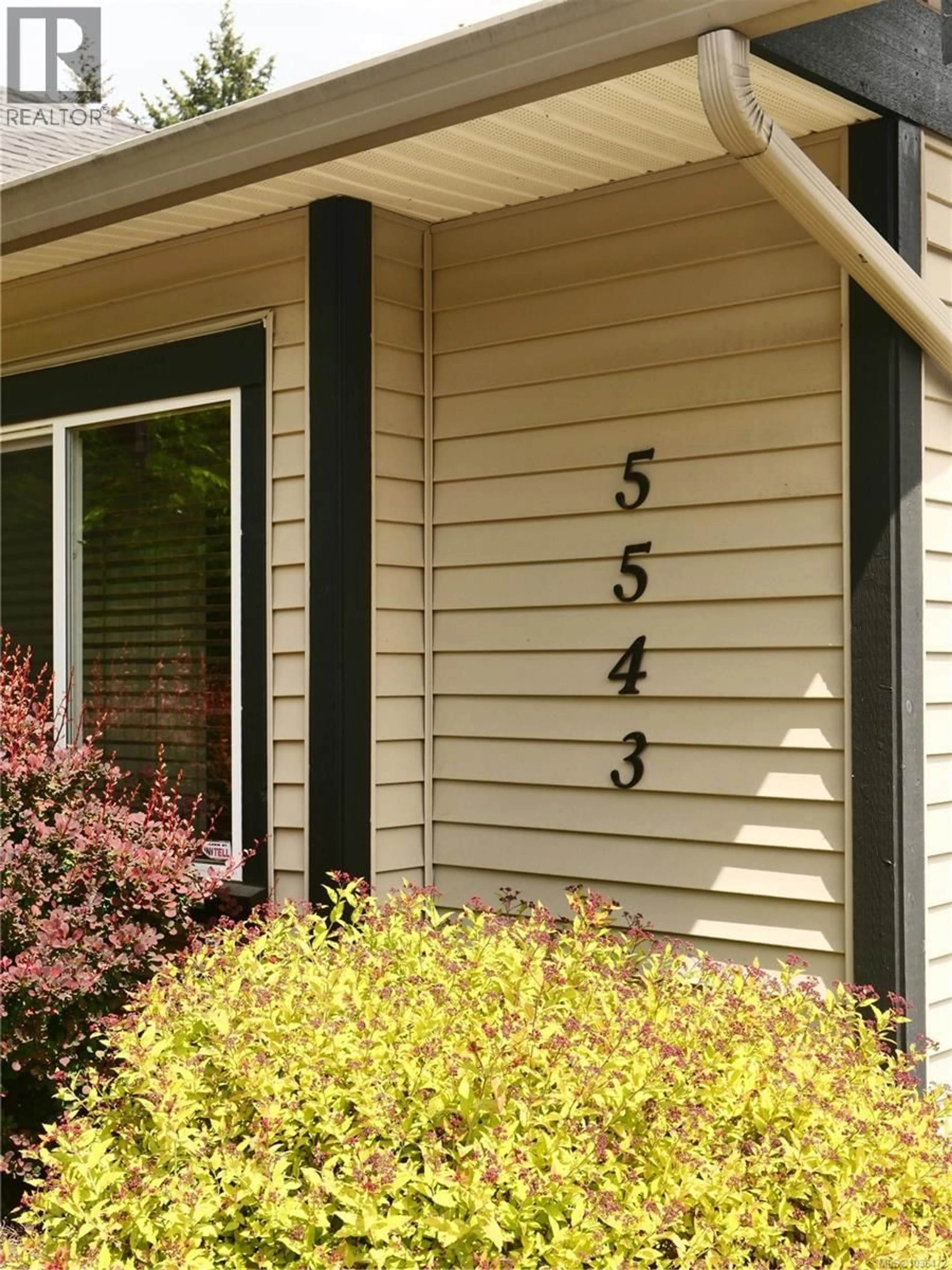 Home with vinyl exterior material, building for 5543 TURNER ROAD, Nanaimo British Columbia V9T5M4