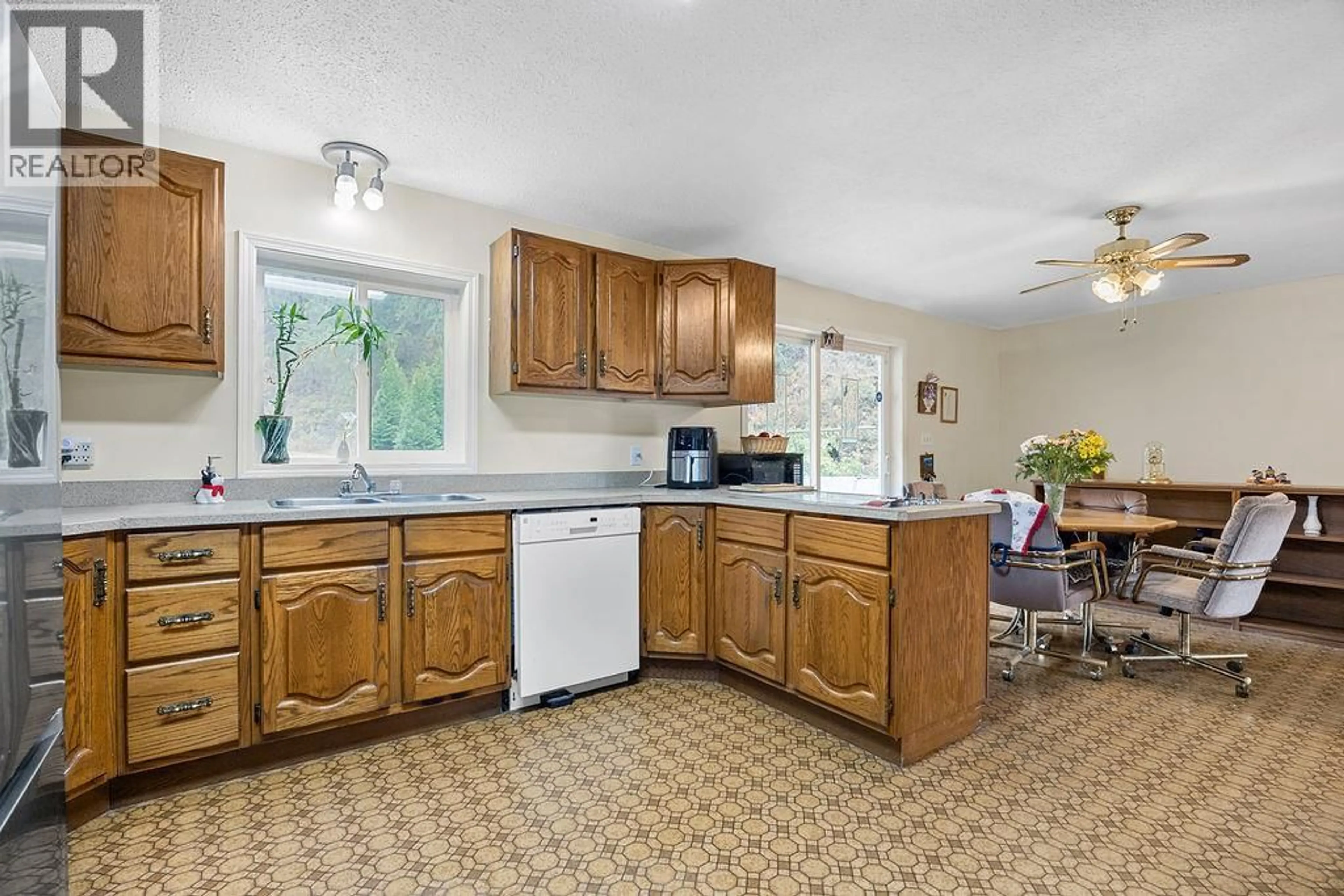 Standard kitchen, unknown for 2429 SALMON RIVER ROAD, Salmon Arm British Columbia V1E4M1