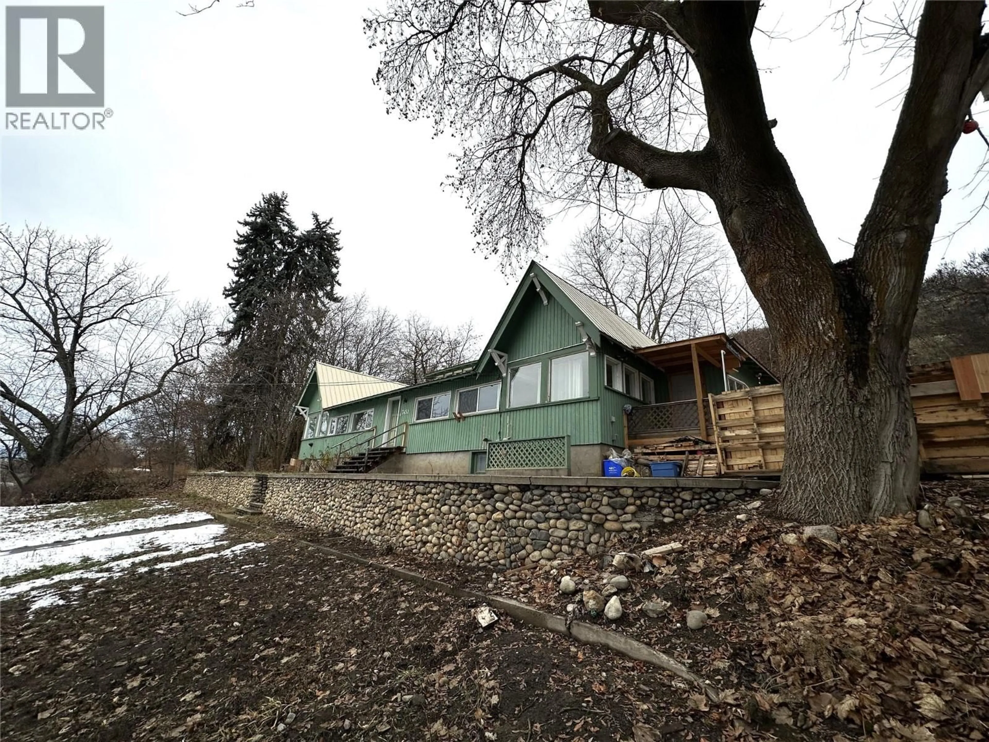 A pic from outside/outdoor area/front of a property/back of a property/a pic from drone, unknown for 7652/7626 OLD KAMLOOPS ROAD, Vernon British Columbia V1H1W7