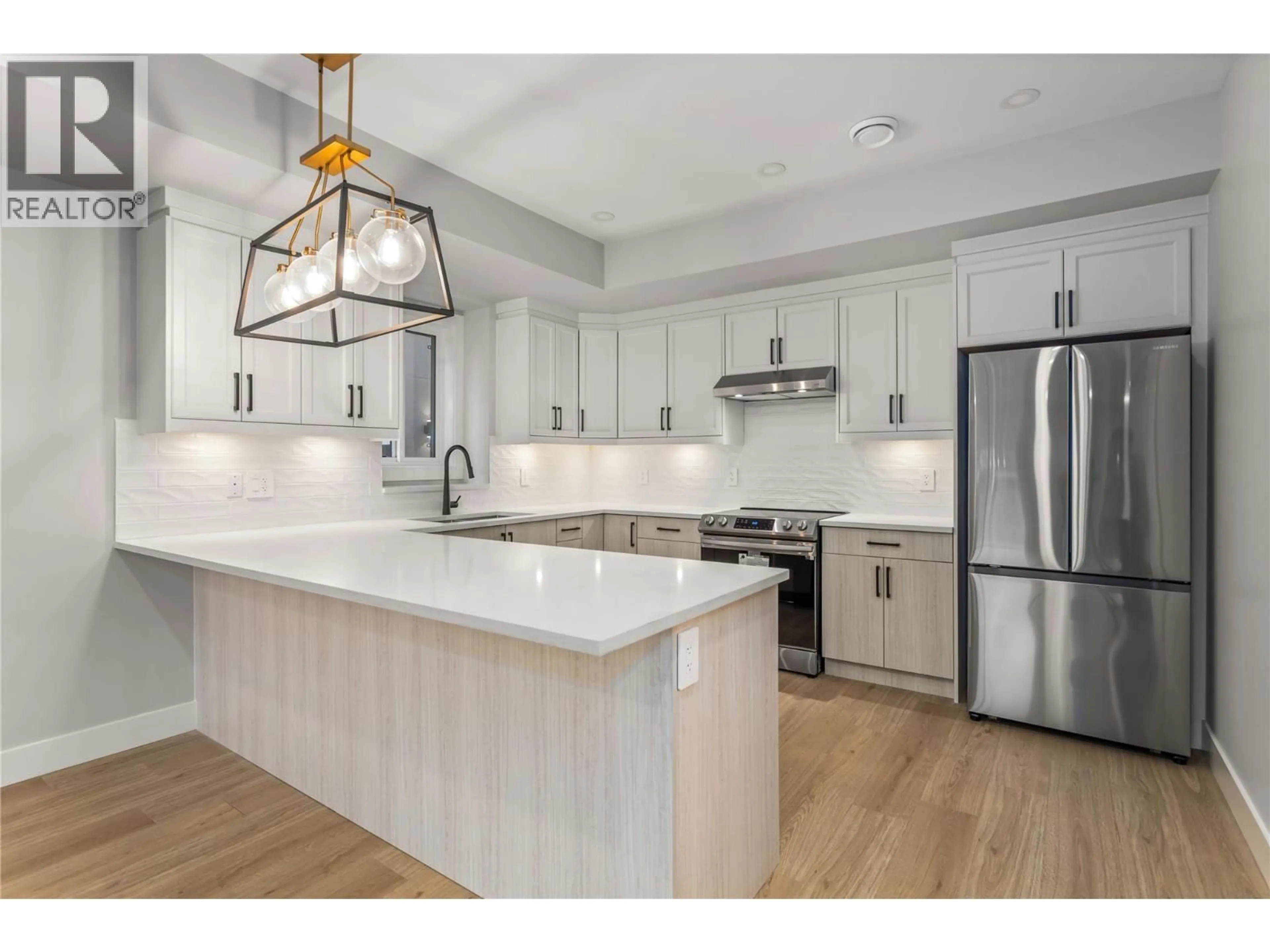 Open concept kitchen, unknown for 2 - 1916 ETHEL STREET, Kelowna British Columbia V1Y2Z5