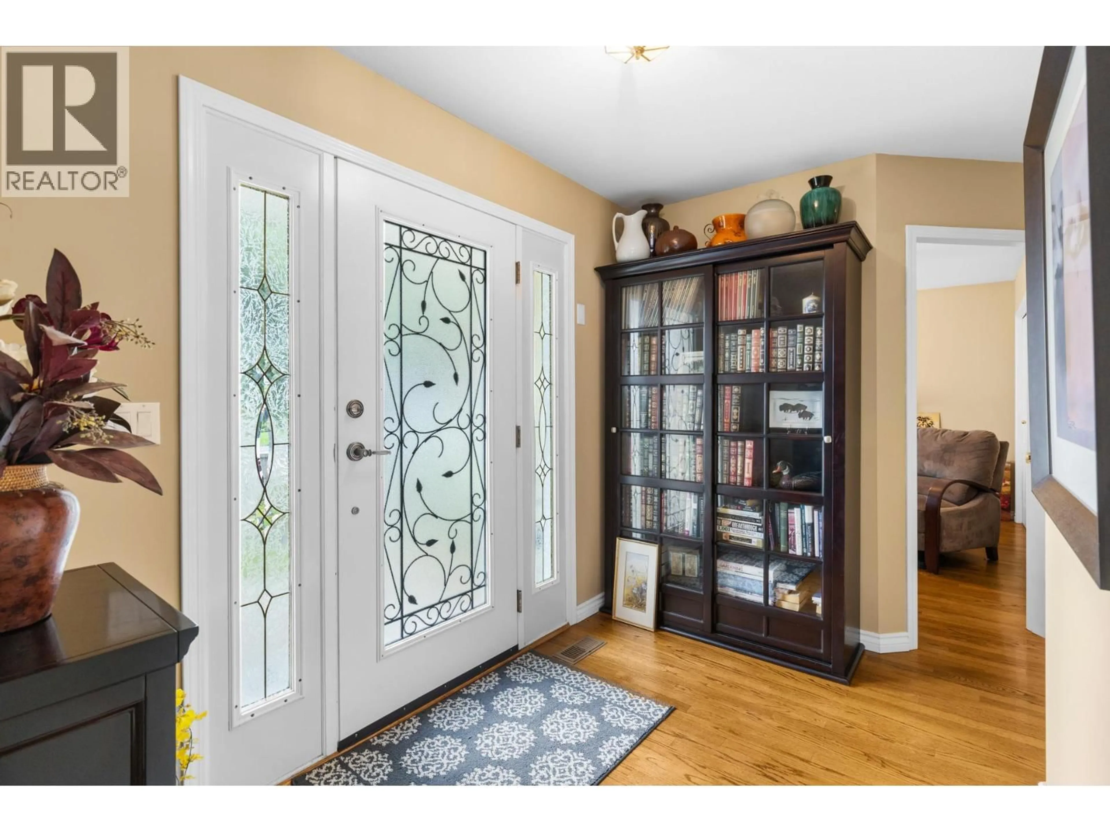 Indoor entryway for 4188 6 AVENUE, Peachland British Columbia V0H1X5