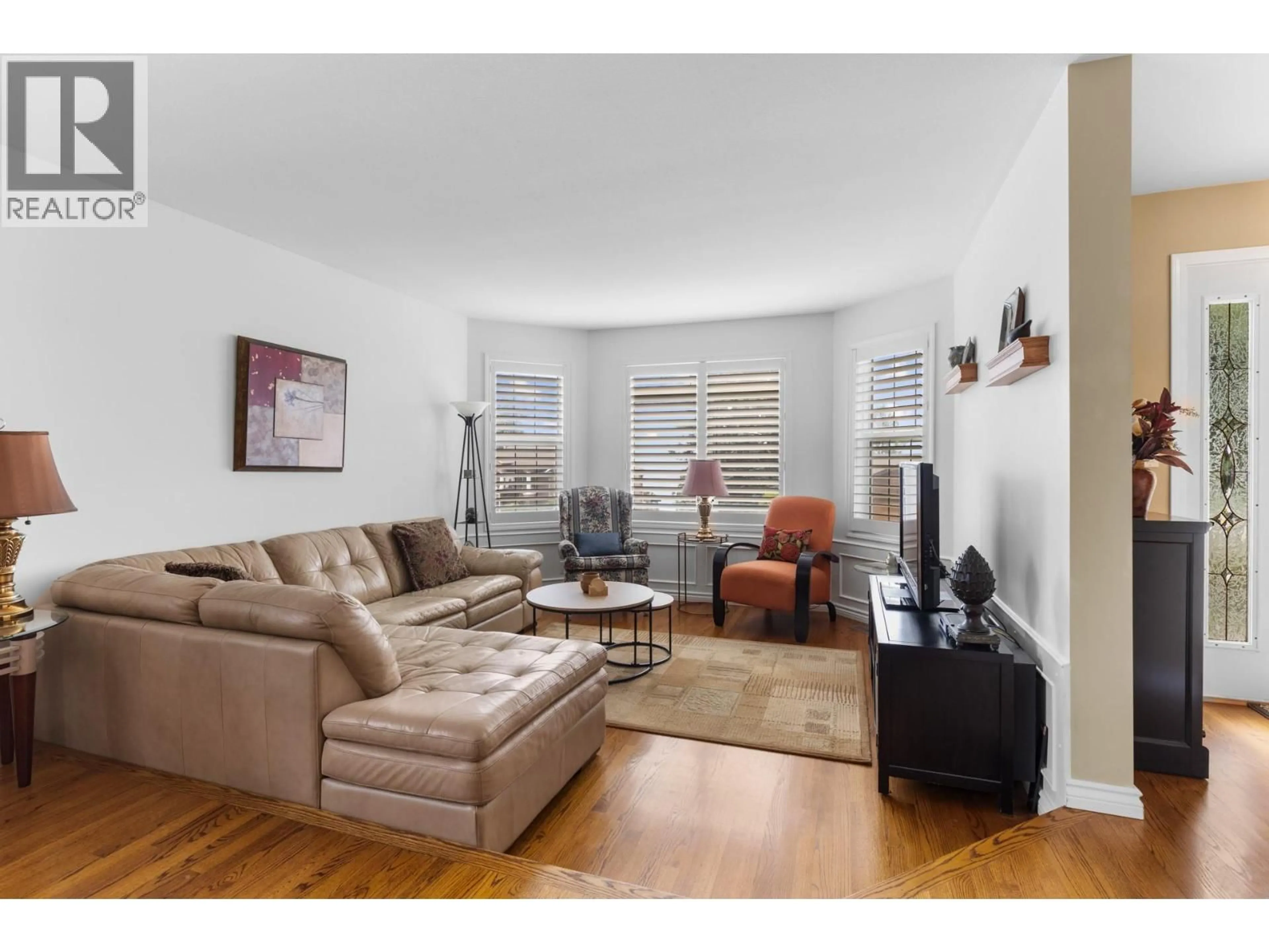 Living room with furniture, unknown for 4188 6 AVENUE, Peachland British Columbia V0H1X5