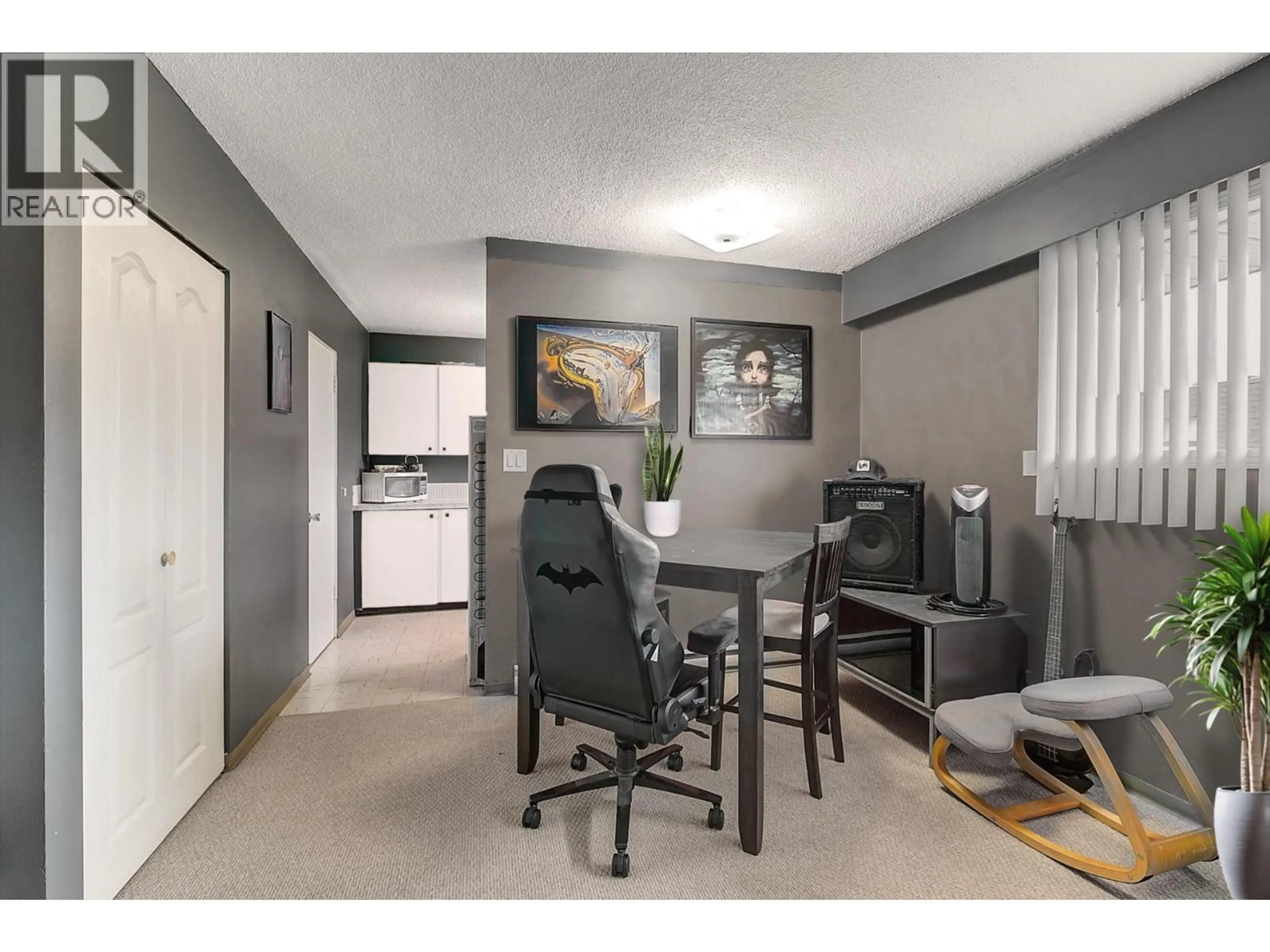 A pic of a room for 6 - 1291 BERNARD AVENUE, Kelowna British Columbia V1Y8K5