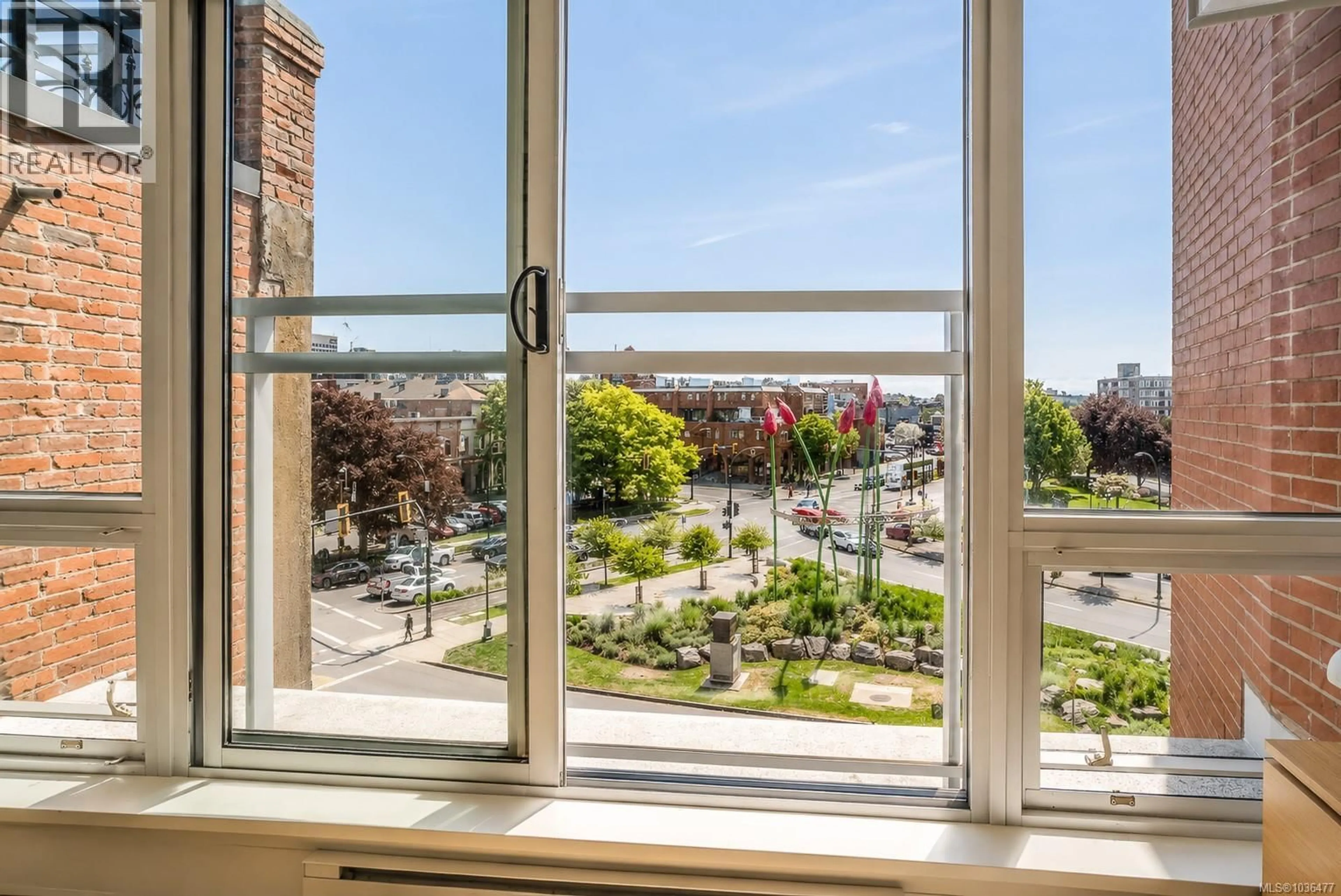 Unknown for 400 - 456 PANDORA AVENUE, Victoria British Columbia V8W0E3