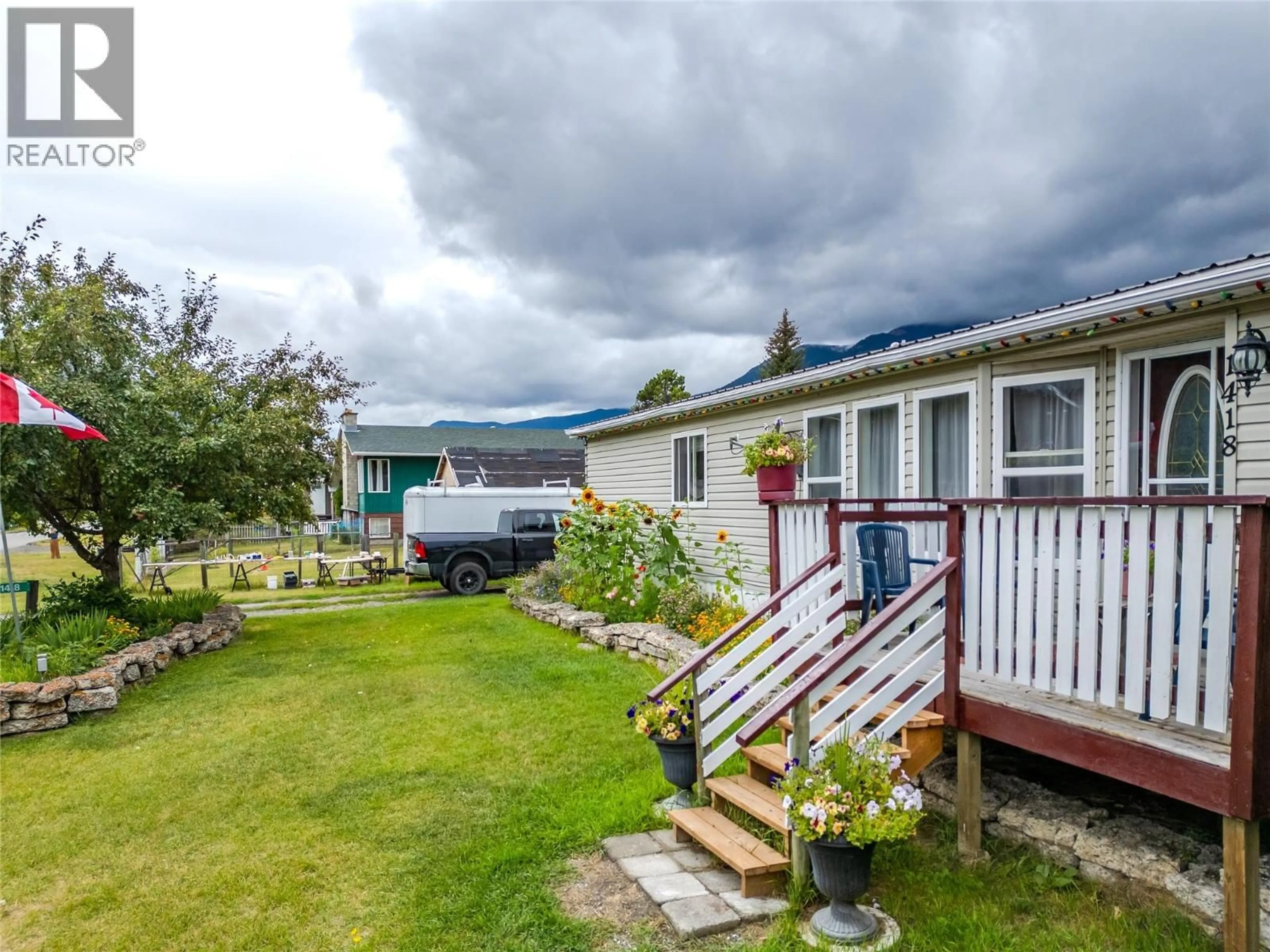 A pic from outside/outdoor area/front of a property/back of a property/a pic from drone, unknown for 1418 SOUES STREET, Clinton British Columbia V0K1K0