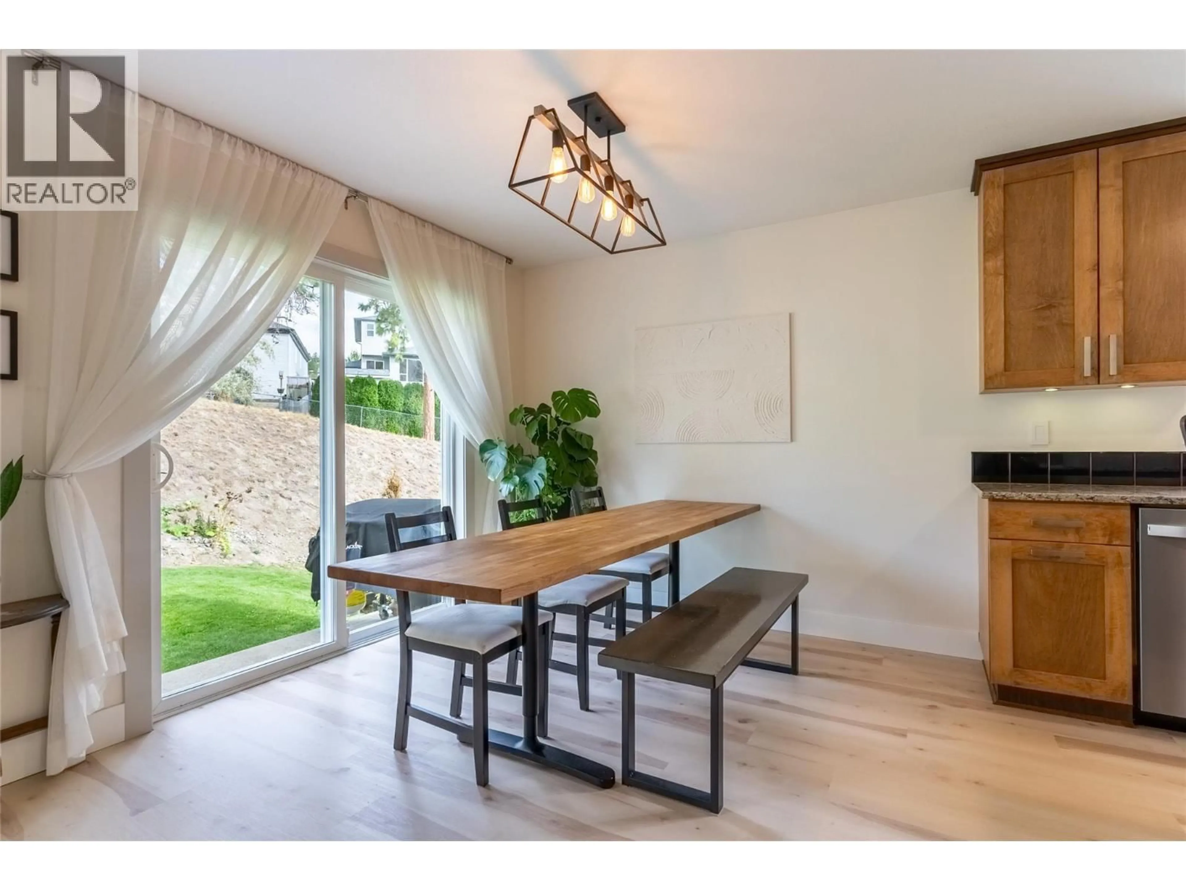 Dining room, unknown for 30 - 1940 HILLSIDE DRIVE, Kamloops British Columbia V2E2T3