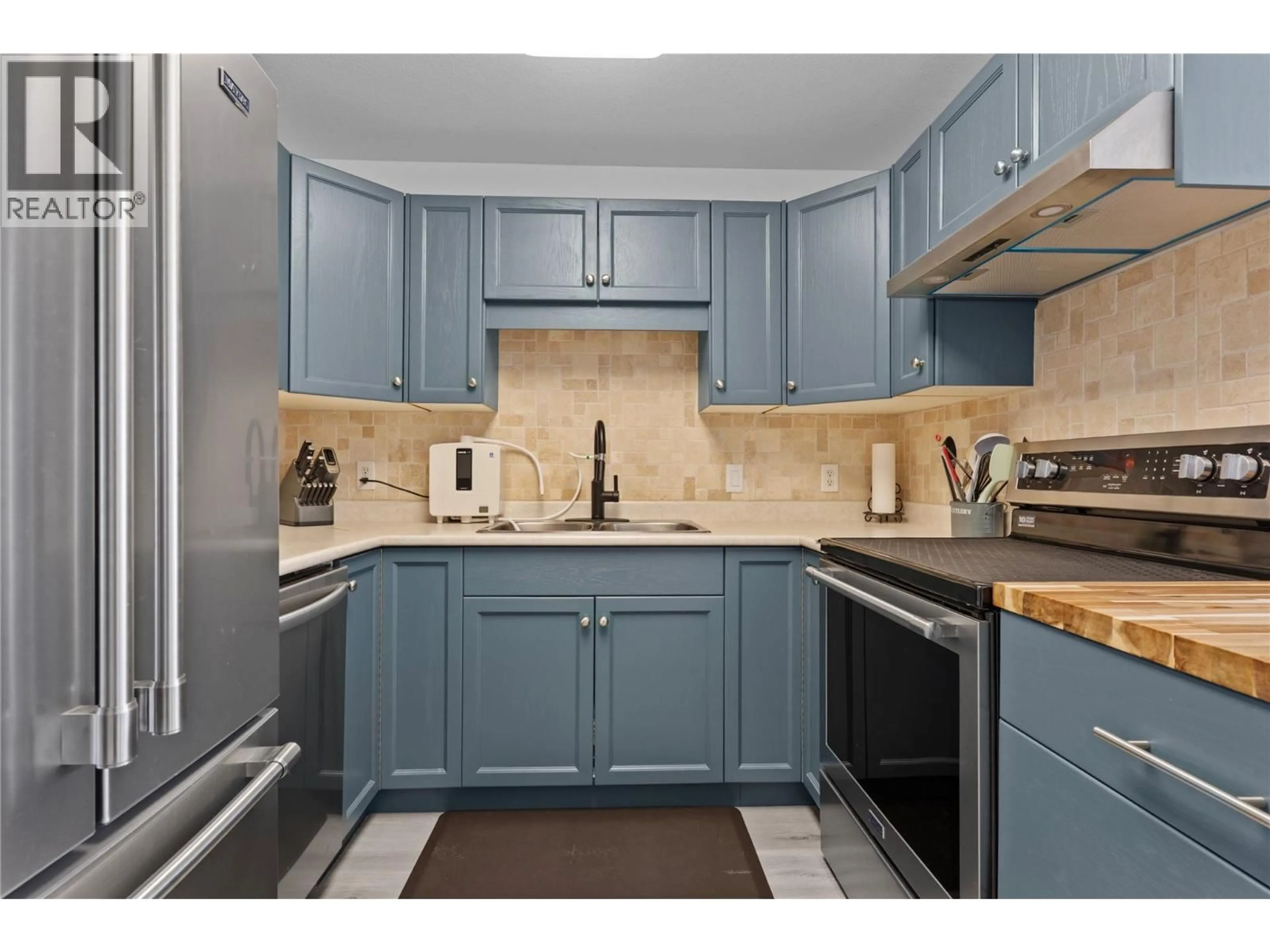 Standard kitchen, ceramic/tile floor for 79 - 4740 20TH STREET, Vernon British Columbia V1T9N7