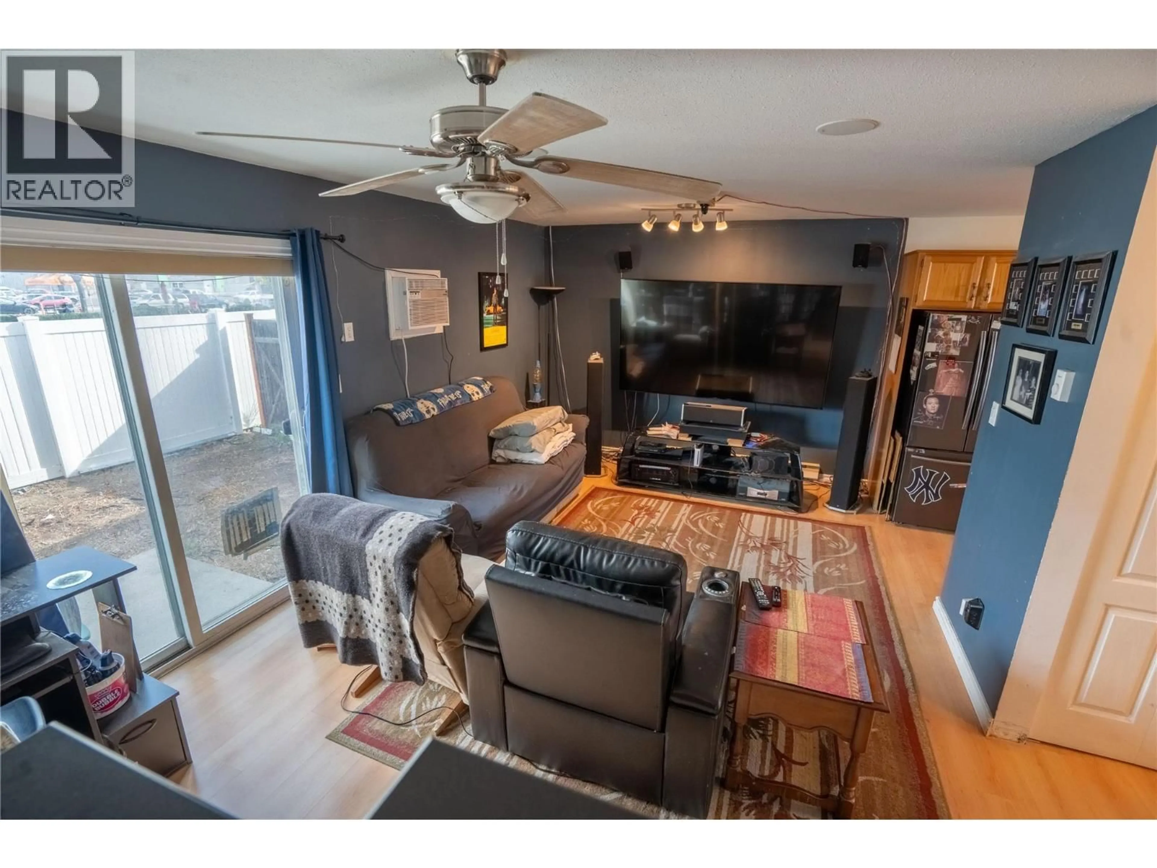Living room with furniture, unknown for 117 - 940 OAKVILLE STREET, Penticton British Columbia V2A8J6