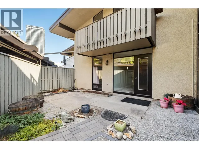 14 - 353 BOYCE CRESCENT, Kelowna