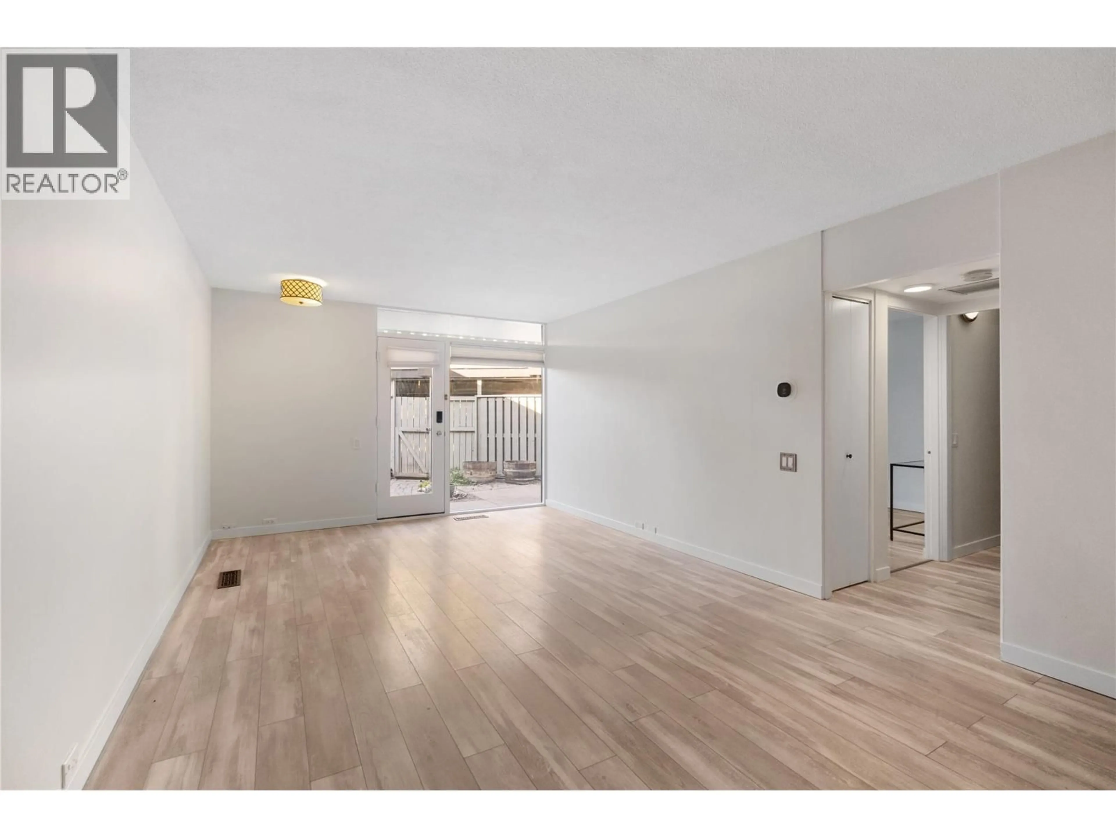A pic of a room for 14 - 353 BOYCE CRESCENT, Kelowna British Columbia V1Y5Z7