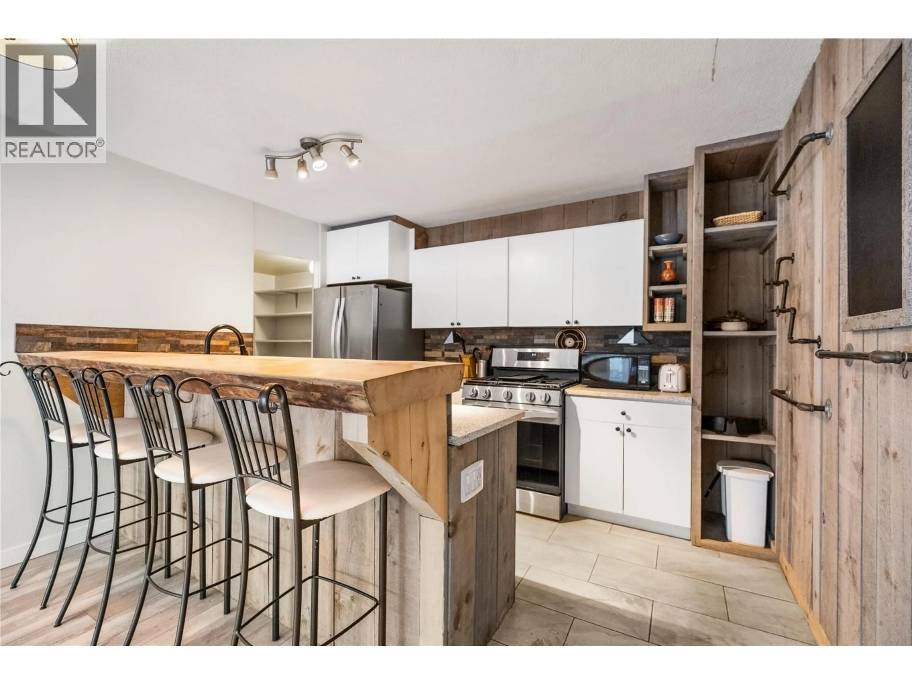Open concept kitchen, unknown for 14 - 353 BOYCE CRESCENT, Kelowna British Columbia V1Y5Z7