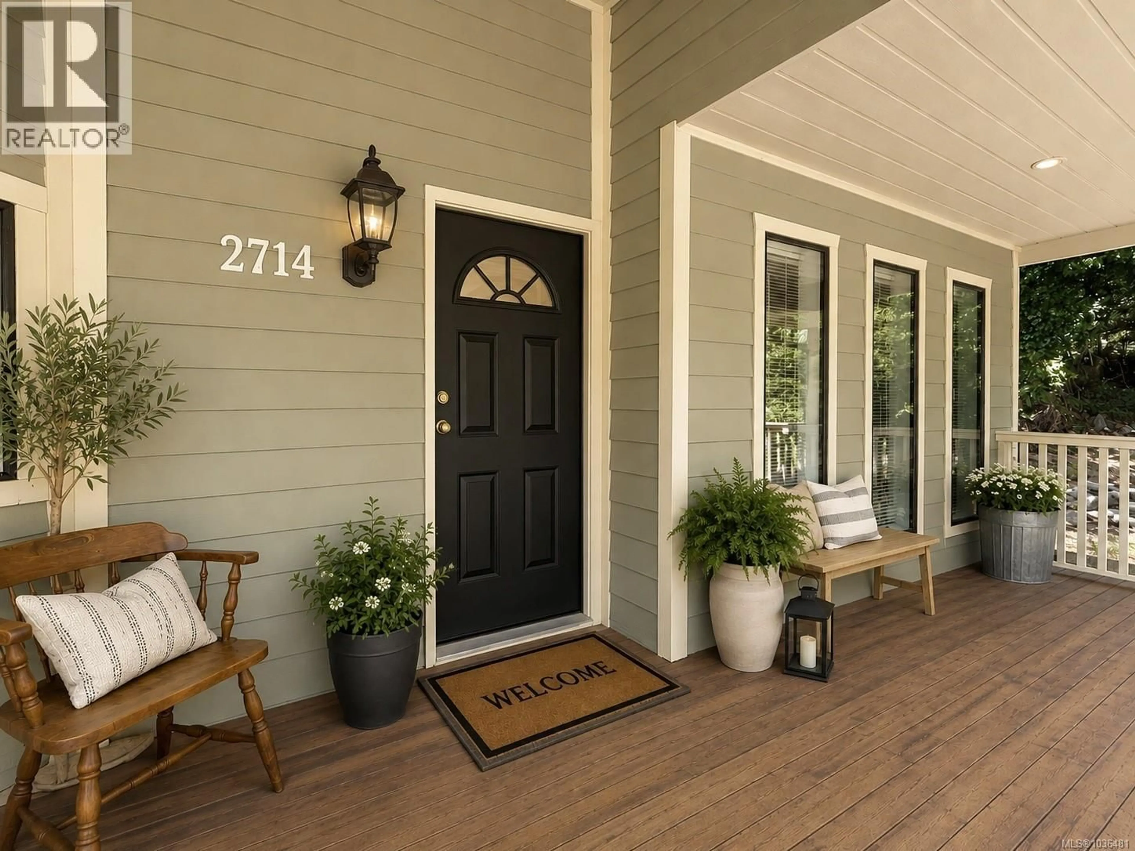 Indoor entryway for 2714 VALLEJO ROAD, Campbell River British Columbia V9W4W7