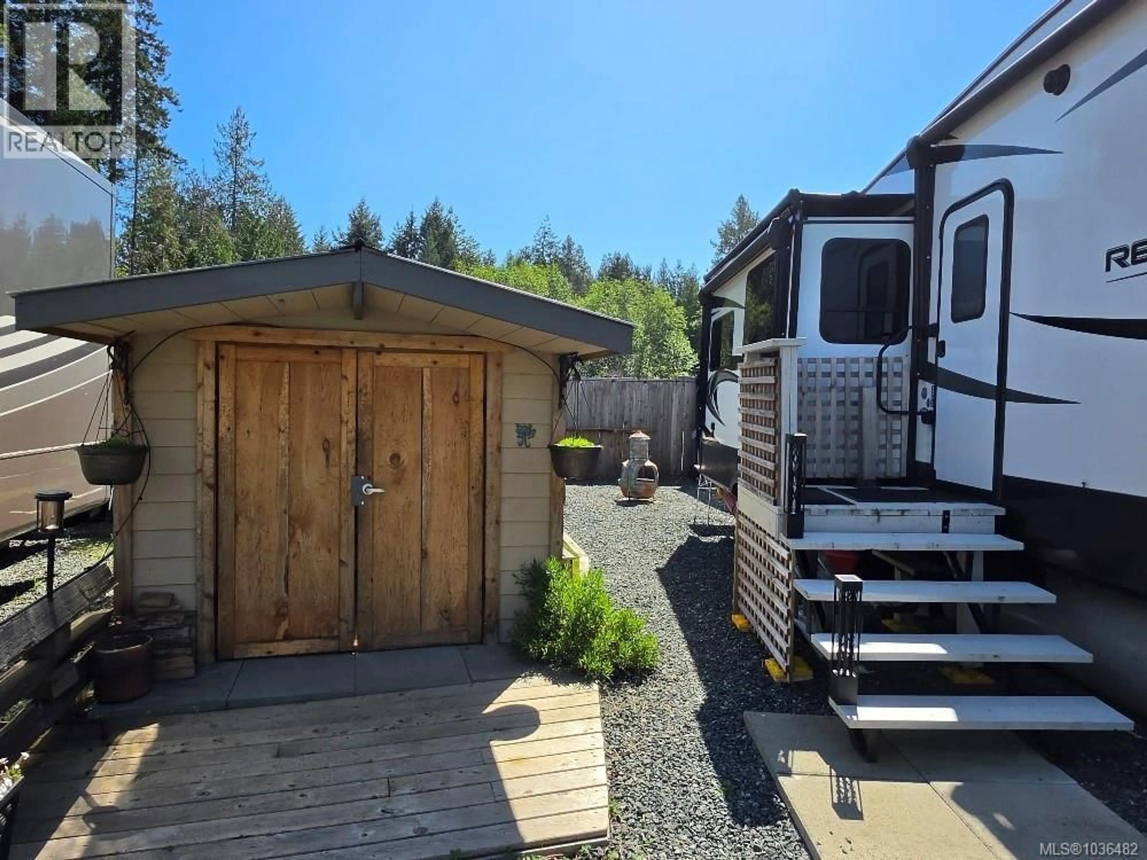 Shed for 58 - 6050 ISLAND HIGHWAY, Qualicum Beach British Columbia V9K2E1