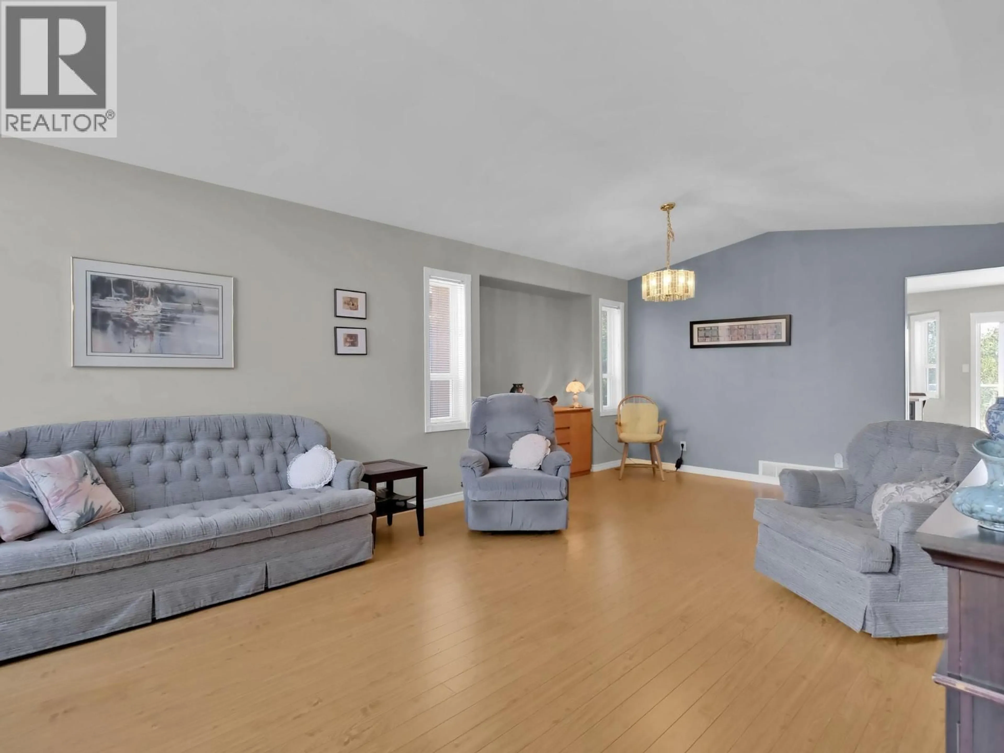 Living room with furniture, unknown for 125 - 1634 CARMI AVENUE, Penticton British Columbia V2A8K5