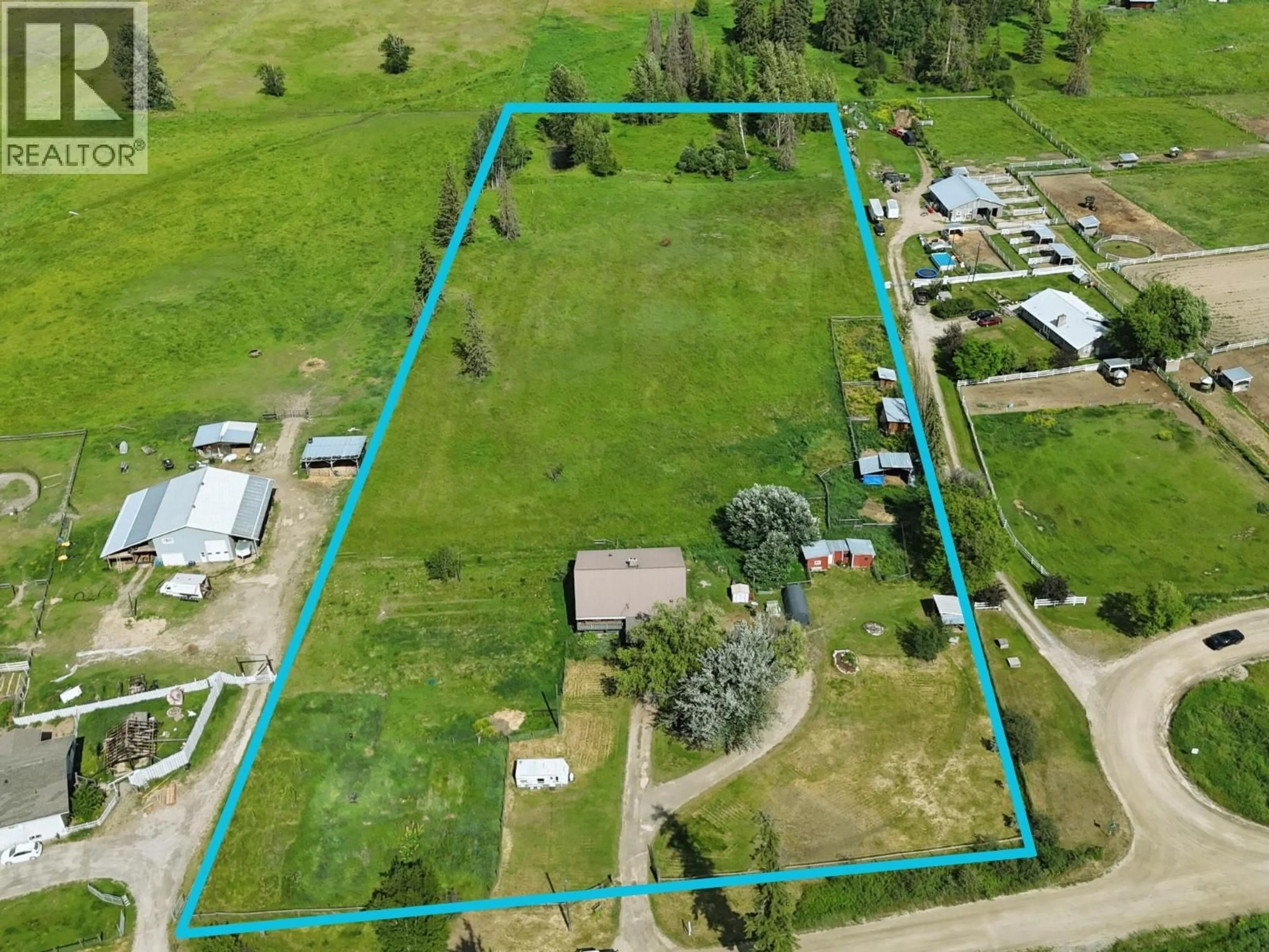 A pic from outside/outdoor area/front of a property/back of a property/a pic from drone, building for 4086 DIXON CREEK ROAD, Barriere British Columbia V0E1B0