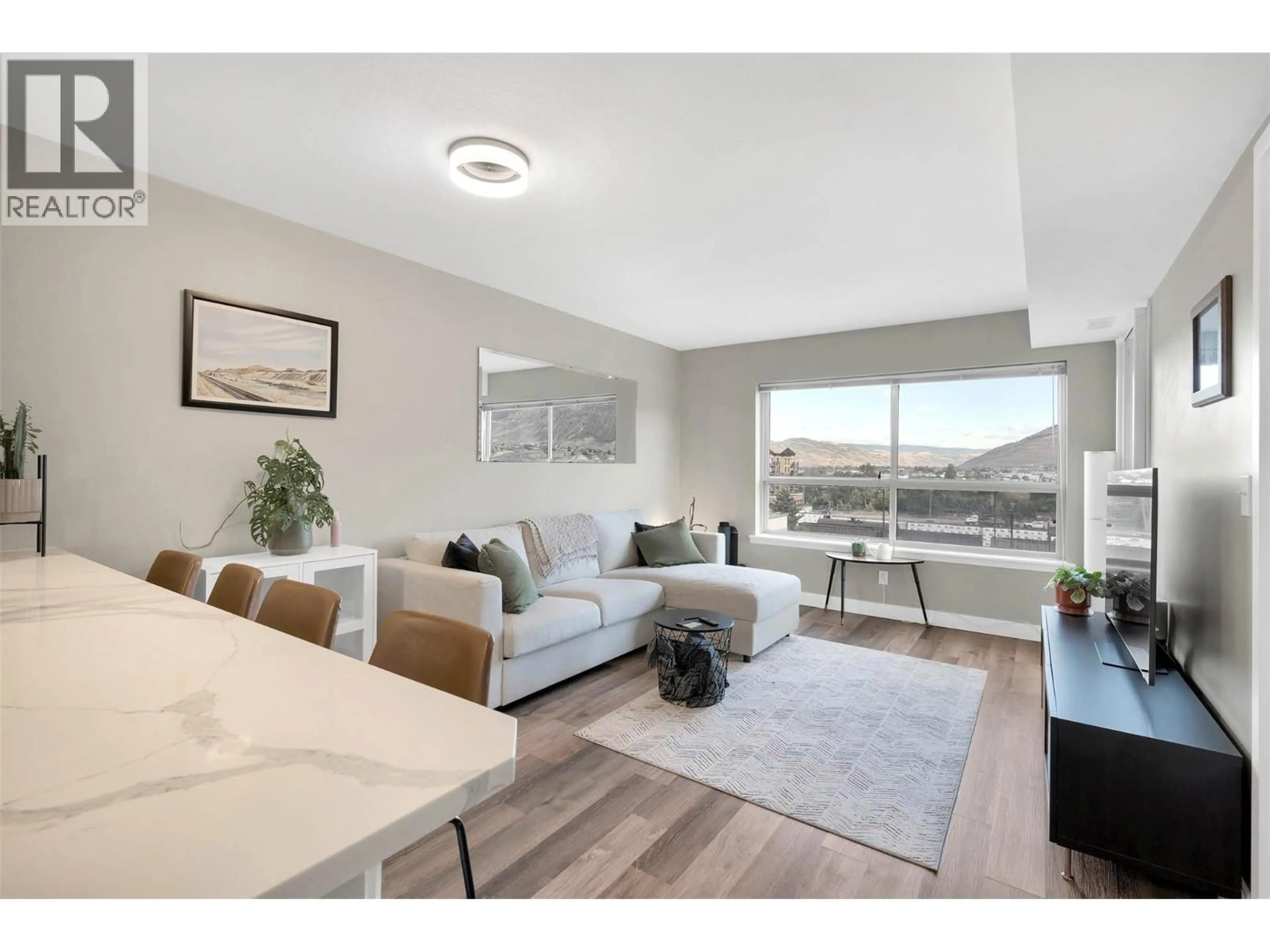Living room with furniture, unknown for 402 - 629 LANSDOWNE STREET, Kamloops British Columbia V2C1Y6