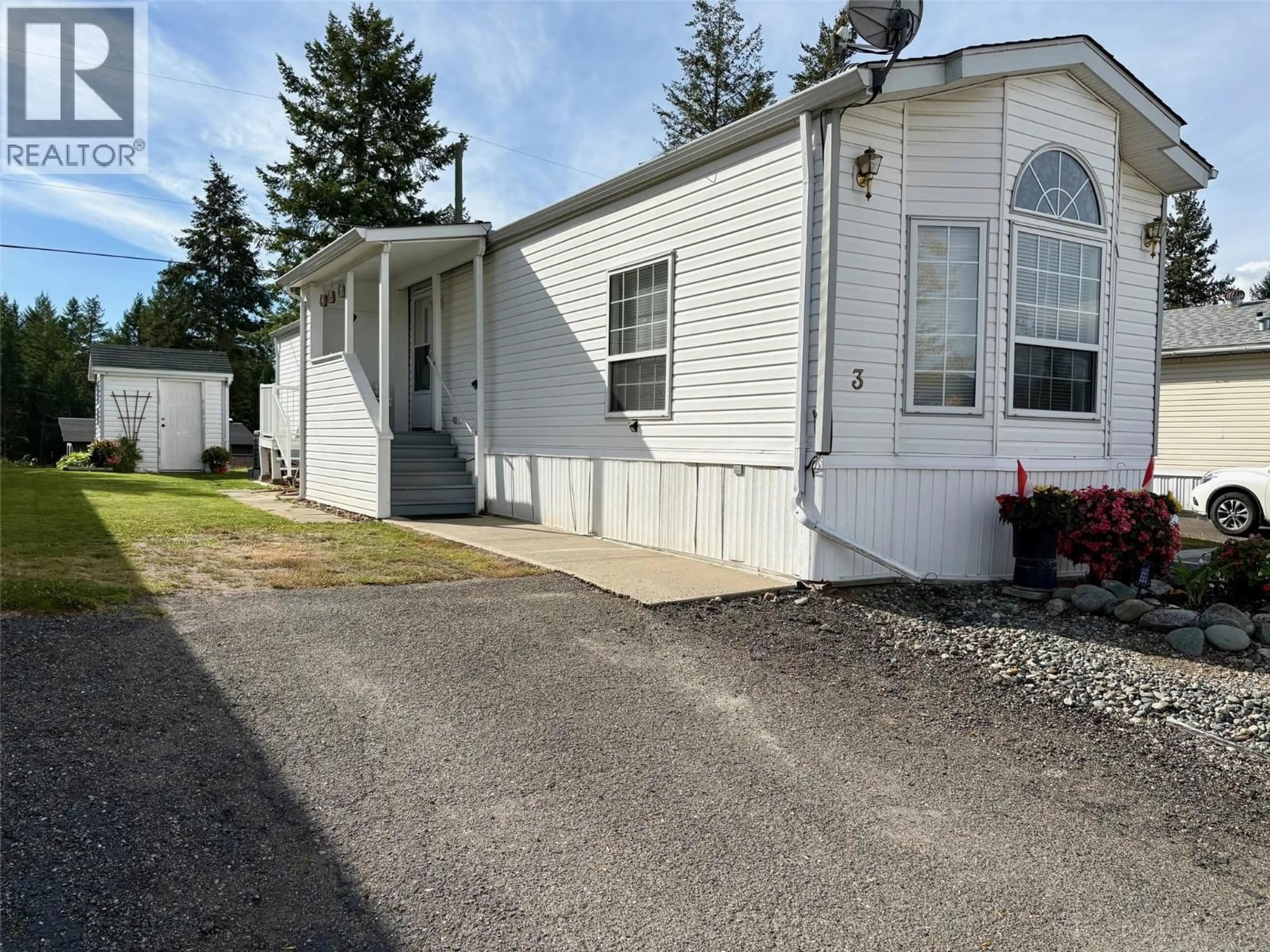 Home with vinyl exterior material, street for 3 - 4510 POWER ROAD, Barriere British Columbia V0E1E0