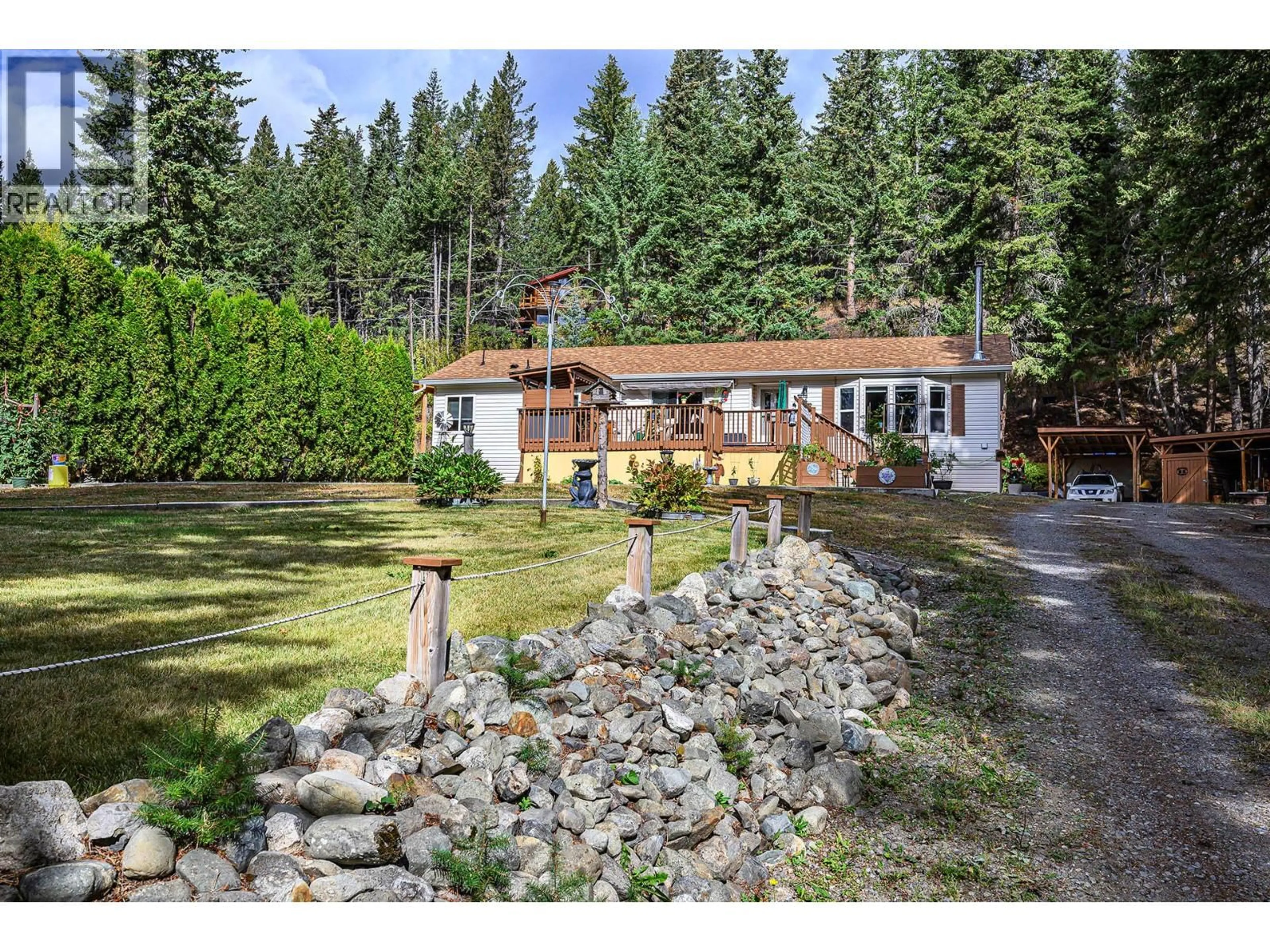 A pic from outside/outdoor area/front of a property/back of a property/a pic from drone, unknown for 1888 LAKEVIEW DRIVE, Kamloops British Columbia V0E1Z1
