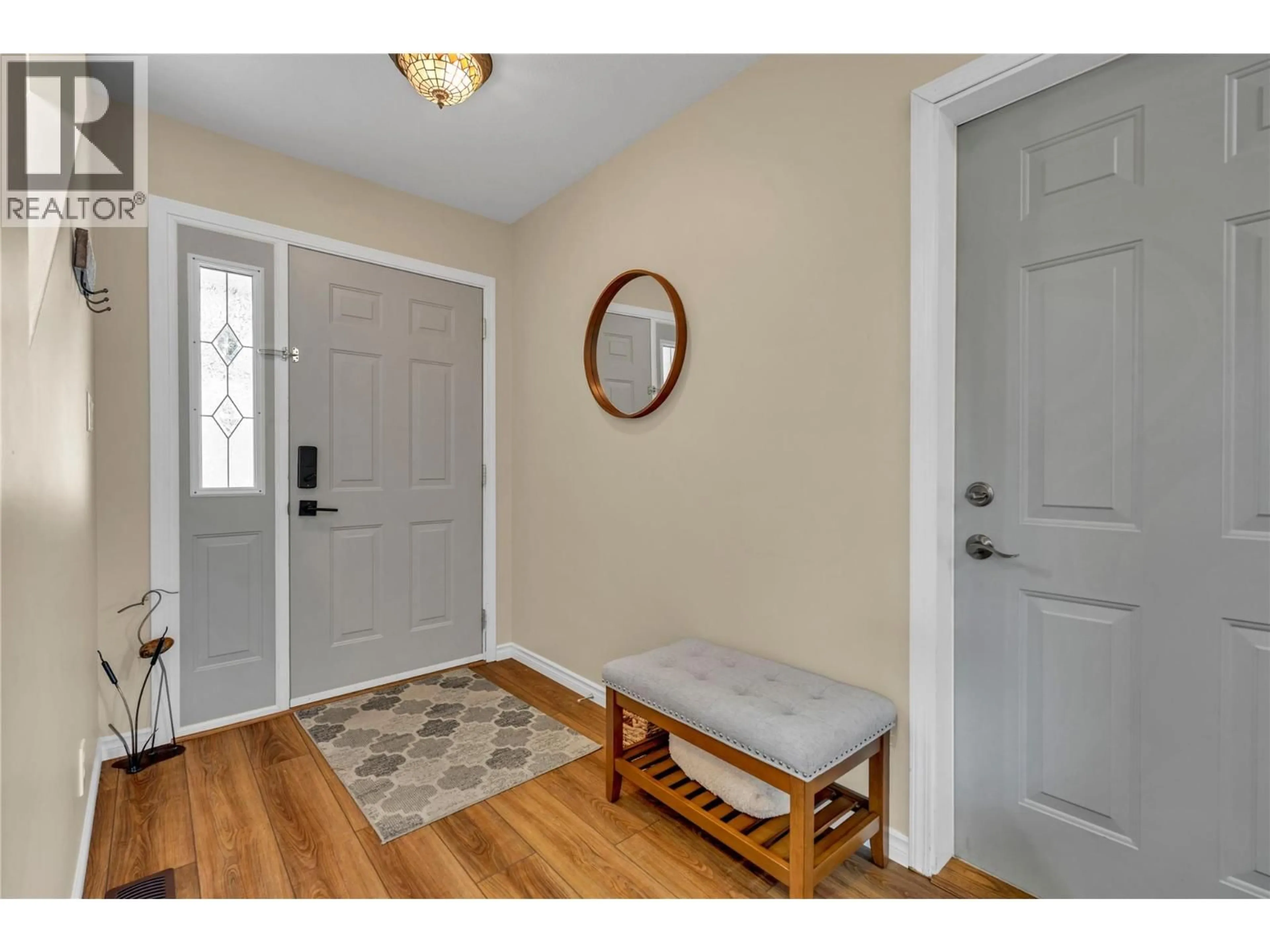 Indoor entryway for 25 - 7915 HESPELER ROAD, Summerland British Columbia V0H1Z4
