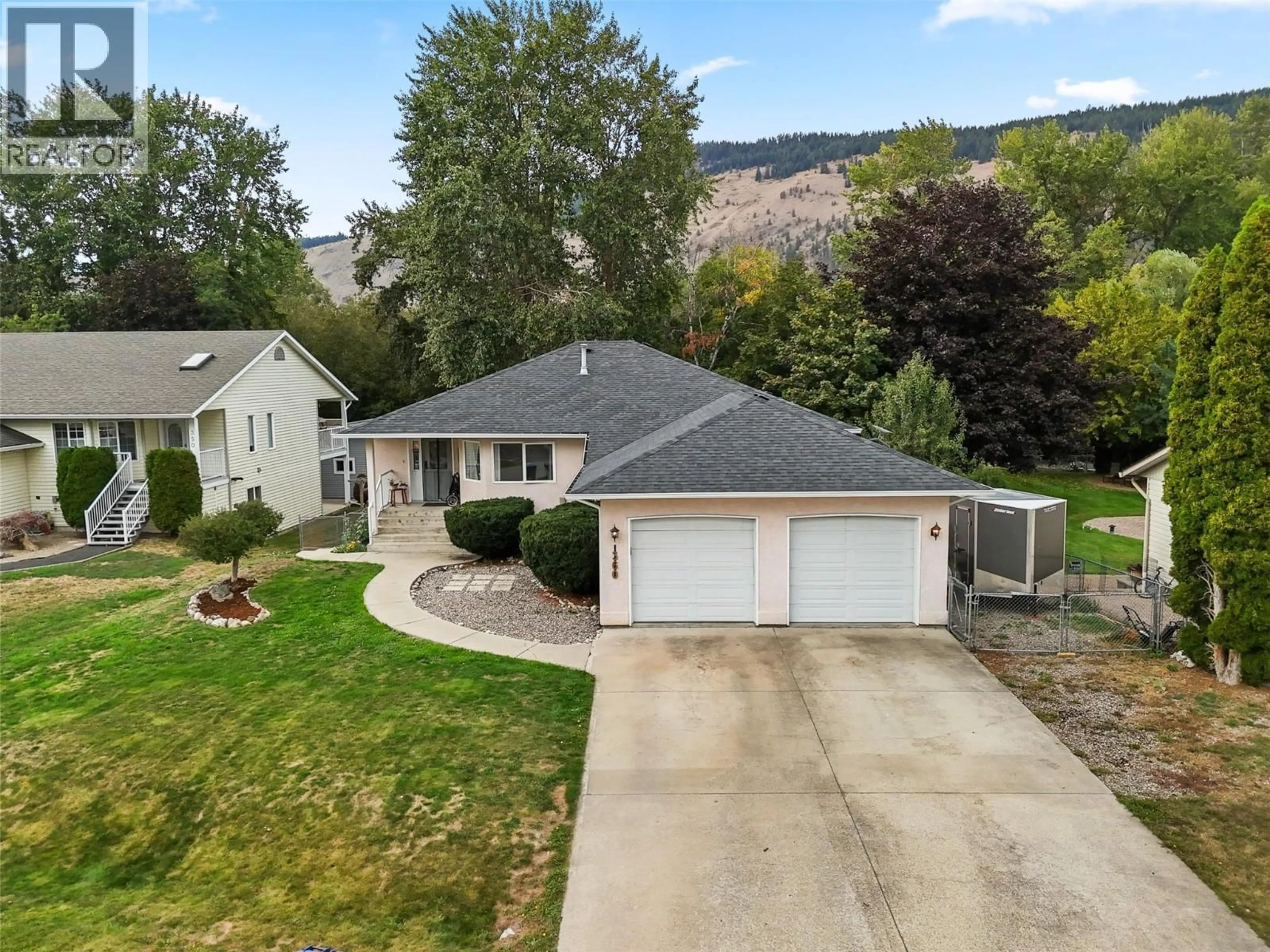 A pic from outside/outdoor area/front of a property/back of a property/a pic from drone, unknown for 360 JUNIPER STREET, Chase British Columbia V0E1M0