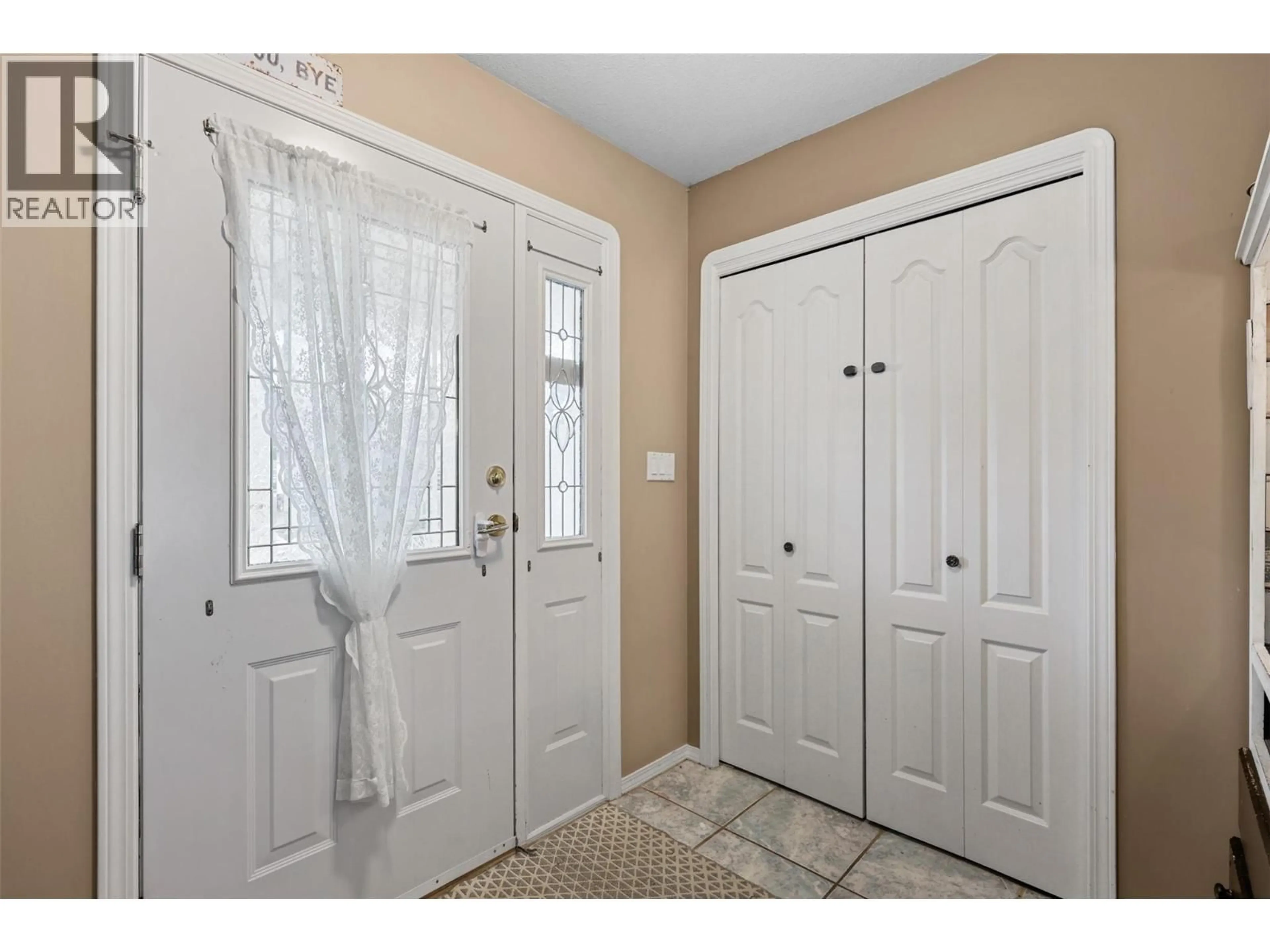 Indoor entryway for 360 JUNIPER STREET, Chase British Columbia V0E1M0