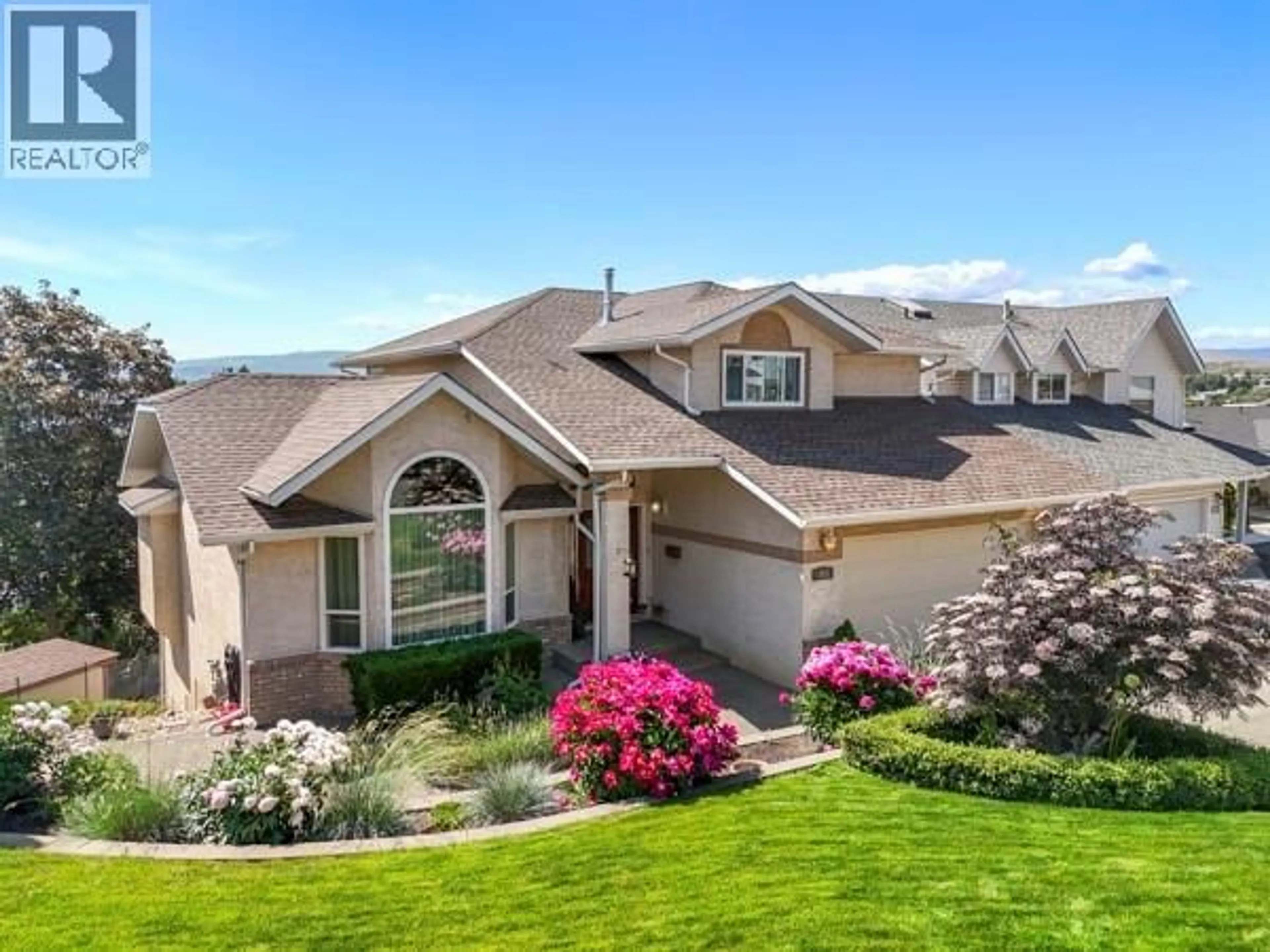 Home with vinyl exterior material, mountain view for 865 NORVIEW ROAD, Kamloops British Columbia V2B7X3