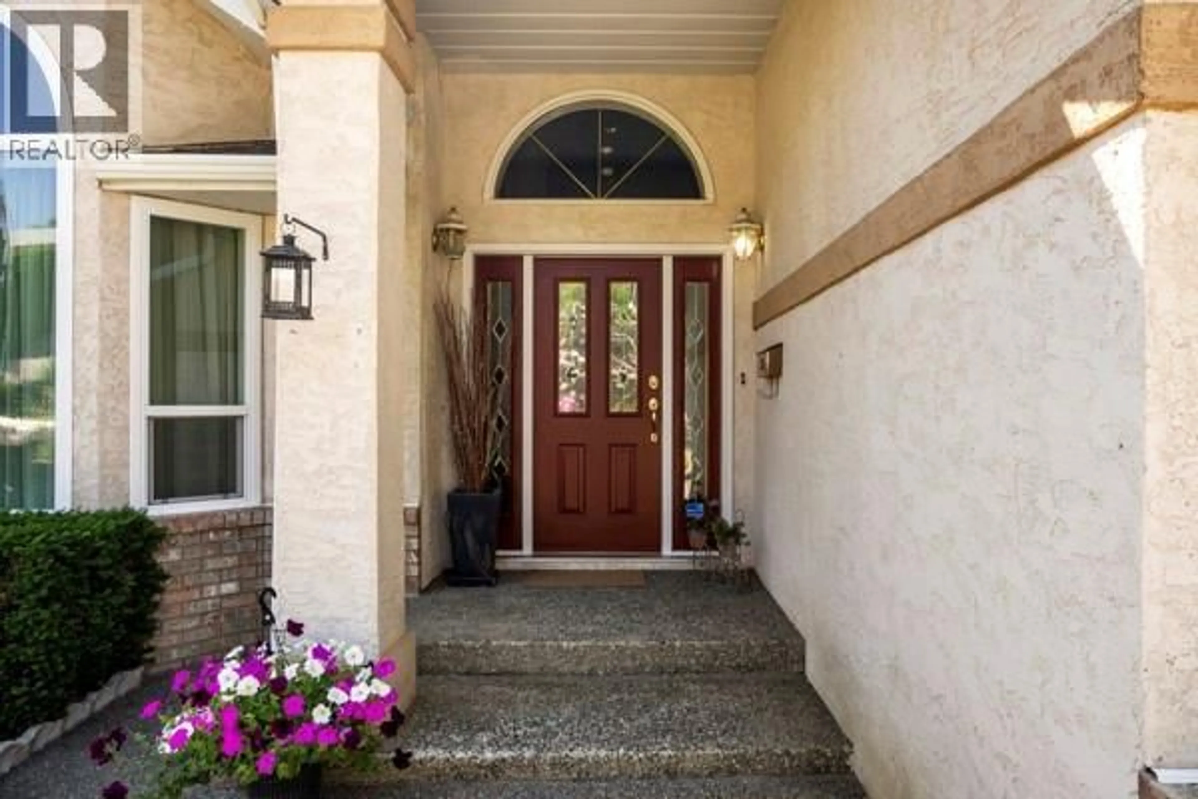 Indoor entryway for 865 NORVIEW ROAD, Kamloops British Columbia V2B7X3