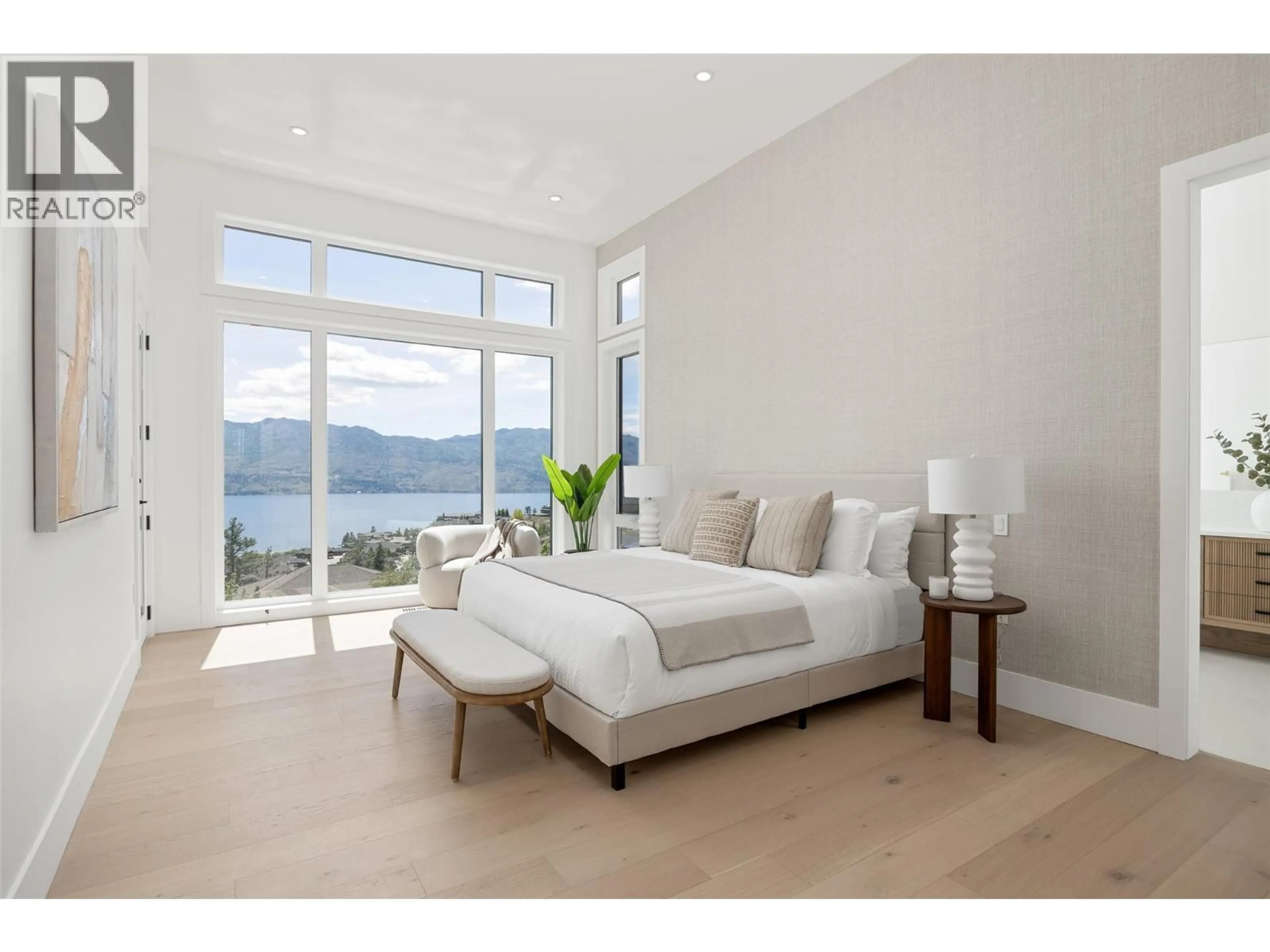 Bedroom with bed, unknown for 1435 VINEYARD DRIVE, West Kelowna British Columbia V4T0E9