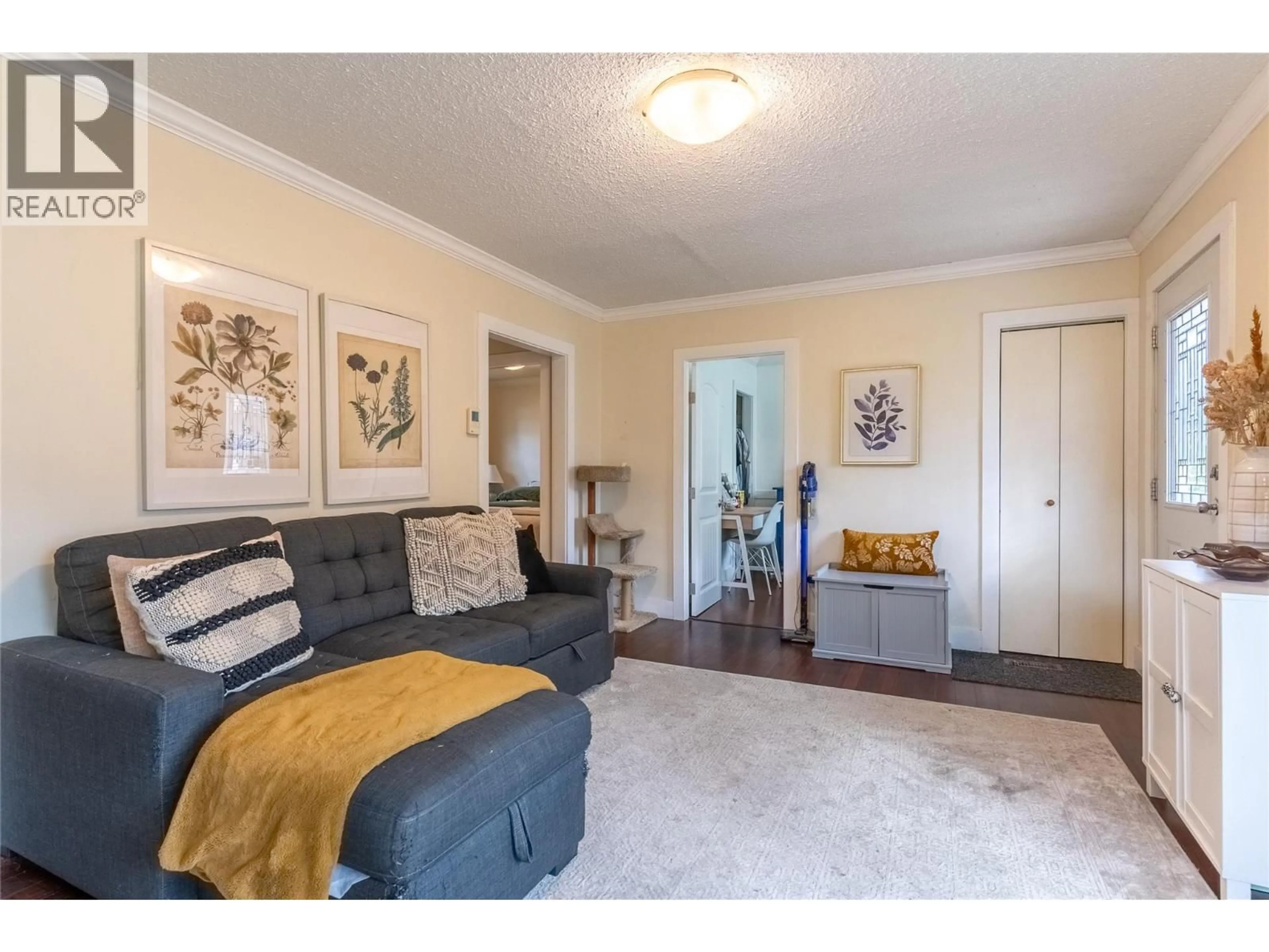 Living room with furniture, unknown for 1244 COLUMBIA STREET, Kamloops British Columbia V2C2W5