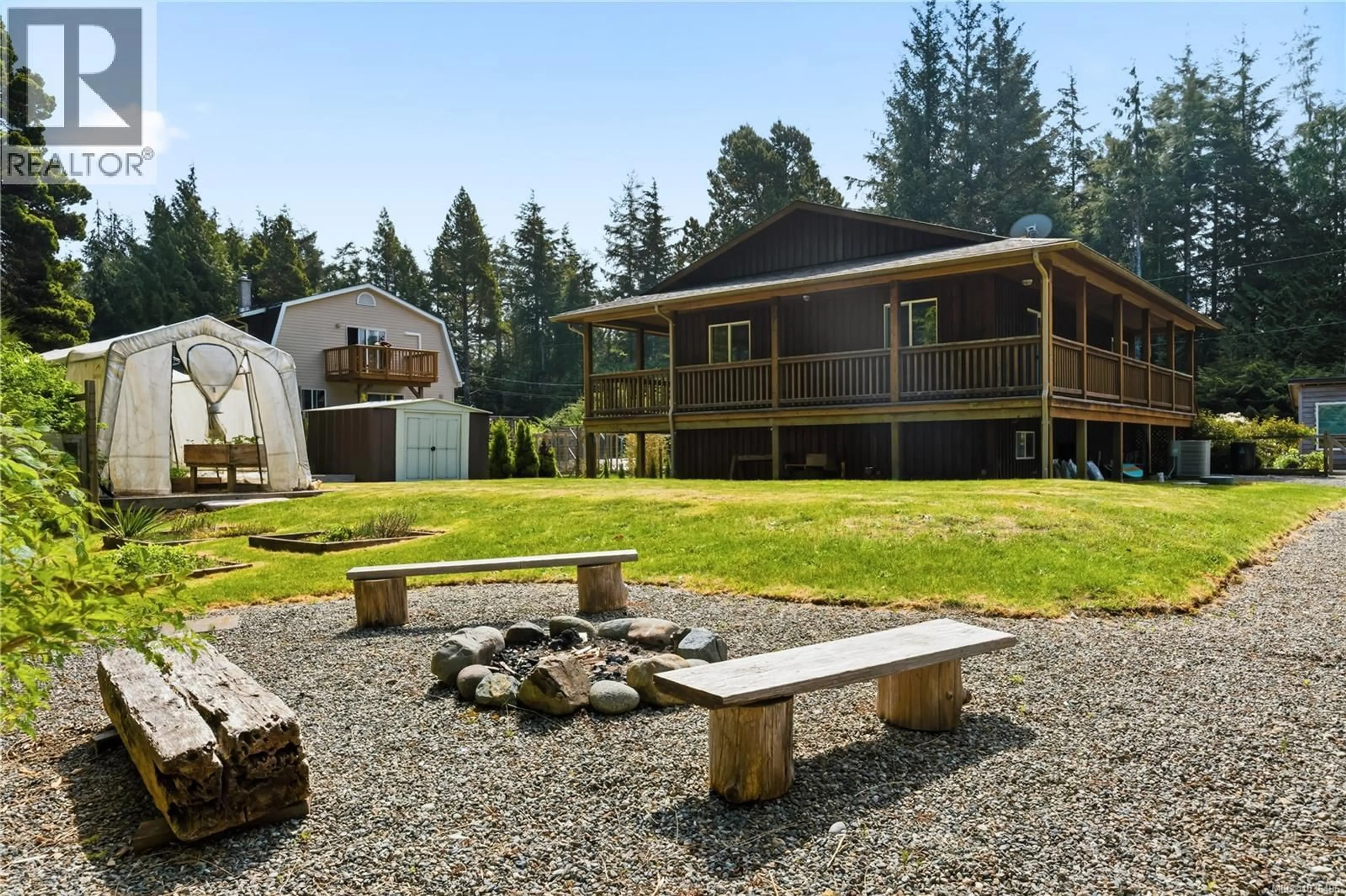Patio, mountain view for 75 SUTTON ROAD, Ucluelet British Columbia V0R3A0