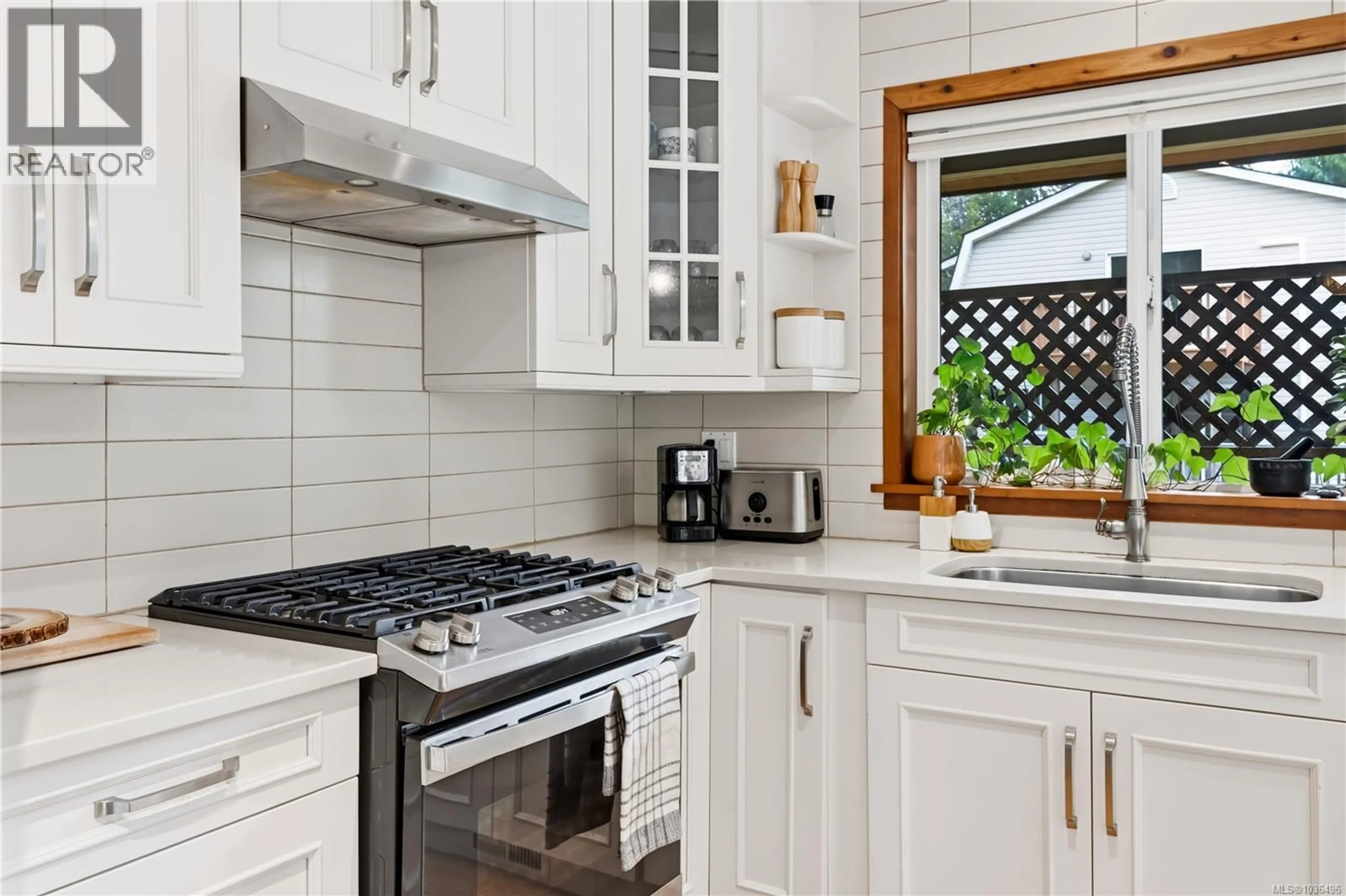 Unknown for 75 SUTTON ROAD, Ucluelet British Columbia V0R3A0