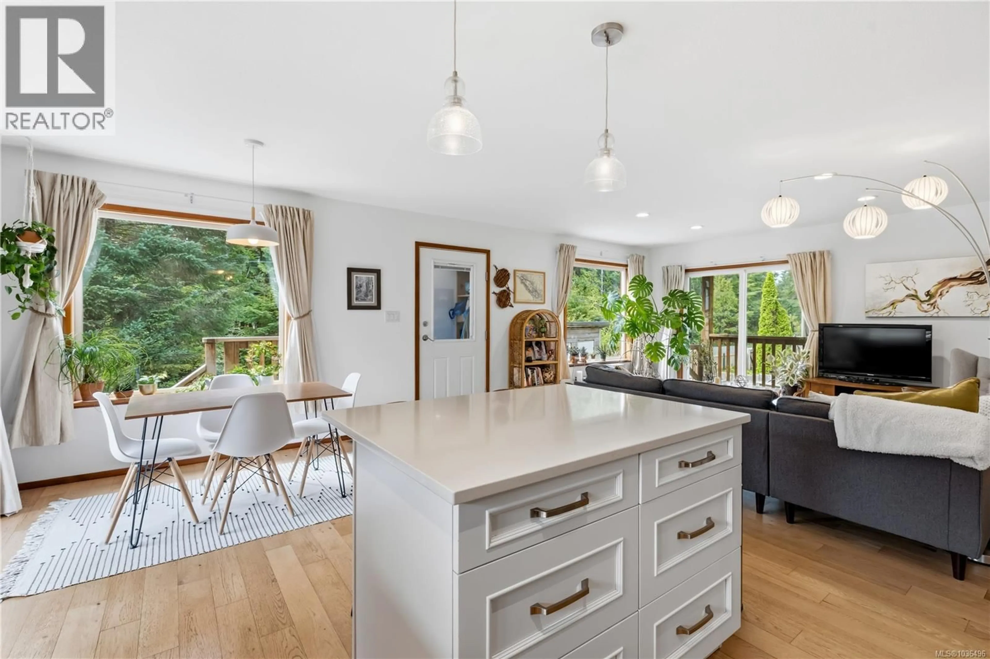 Open concept kitchen, unknown for 75 SUTTON ROAD, Ucluelet British Columbia V0R3A0