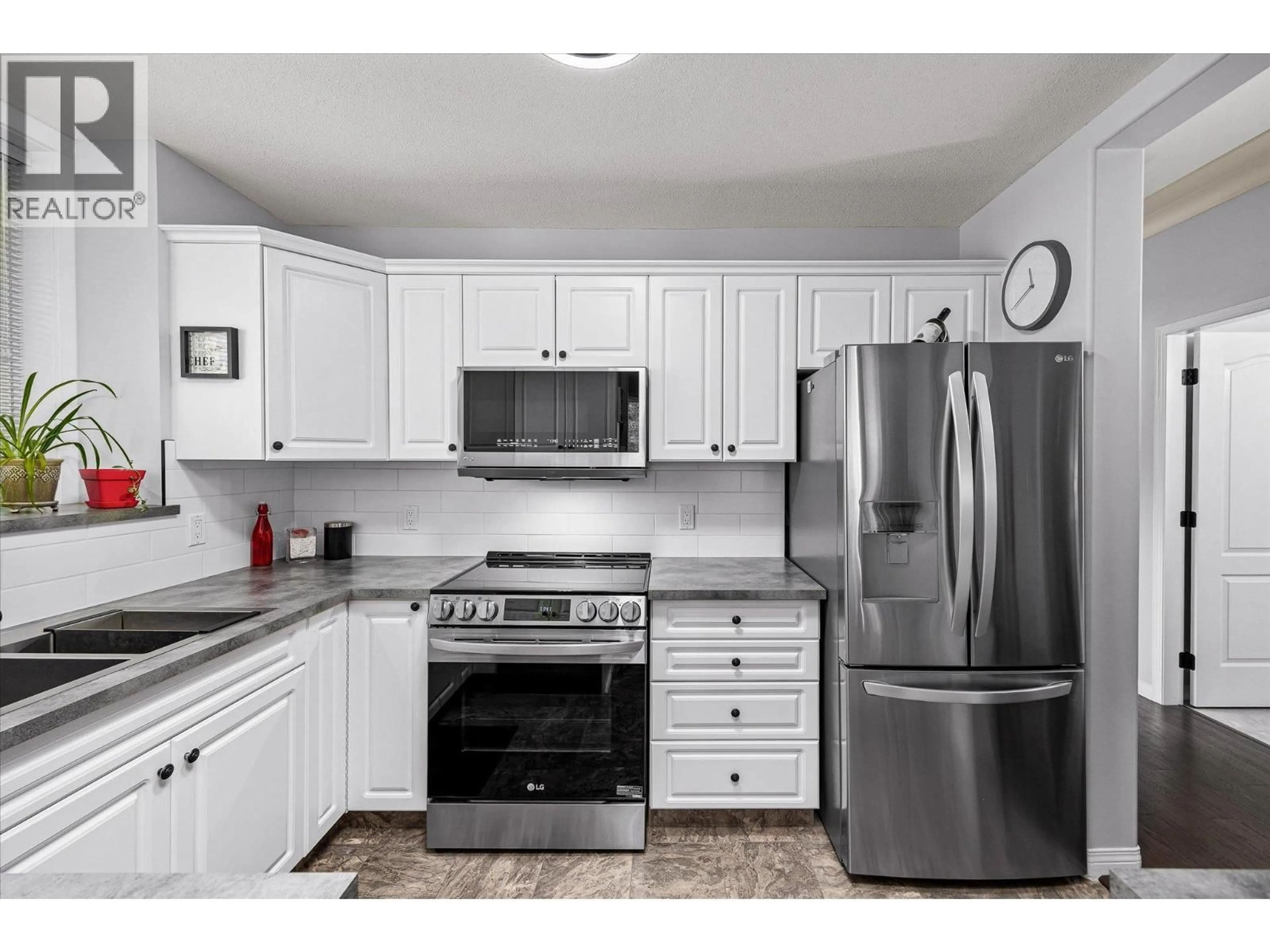 Standard kitchen, unknown for 115 - 1964 ENTERPRISE WAY, Kelowna British Columbia V1Y9S7