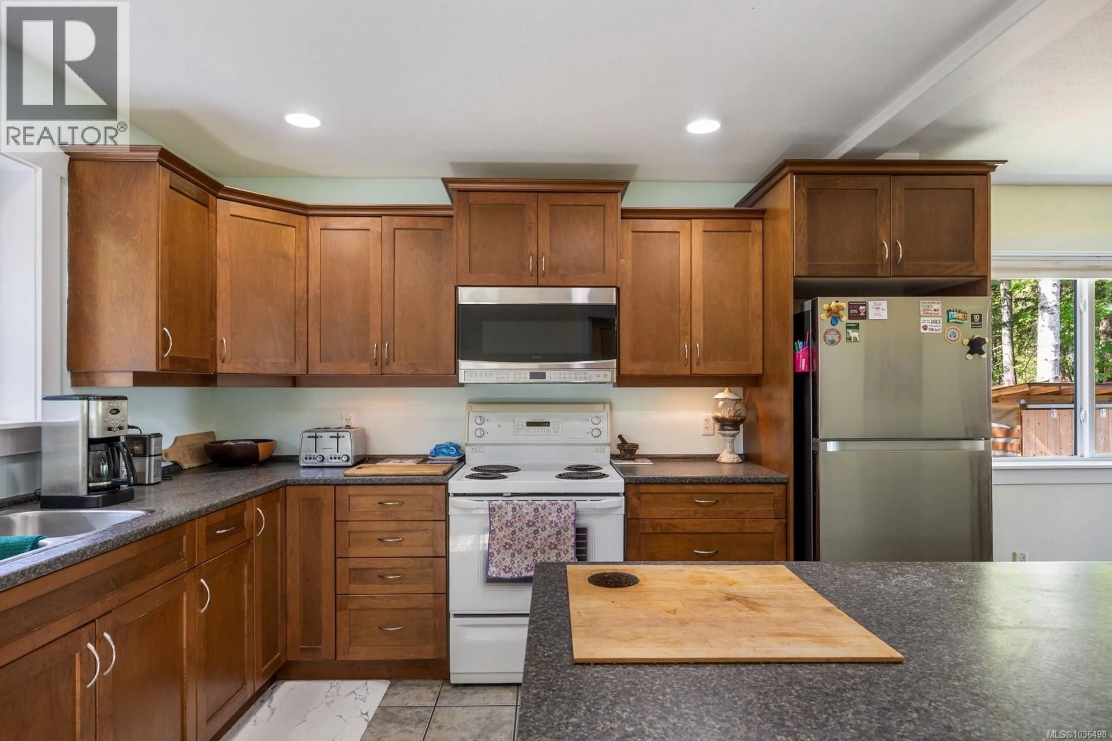 Standard kitchen, ceramic/tile floor for B - 2700 TATER PLACE, Courtenay British Columbia V9N8Z5