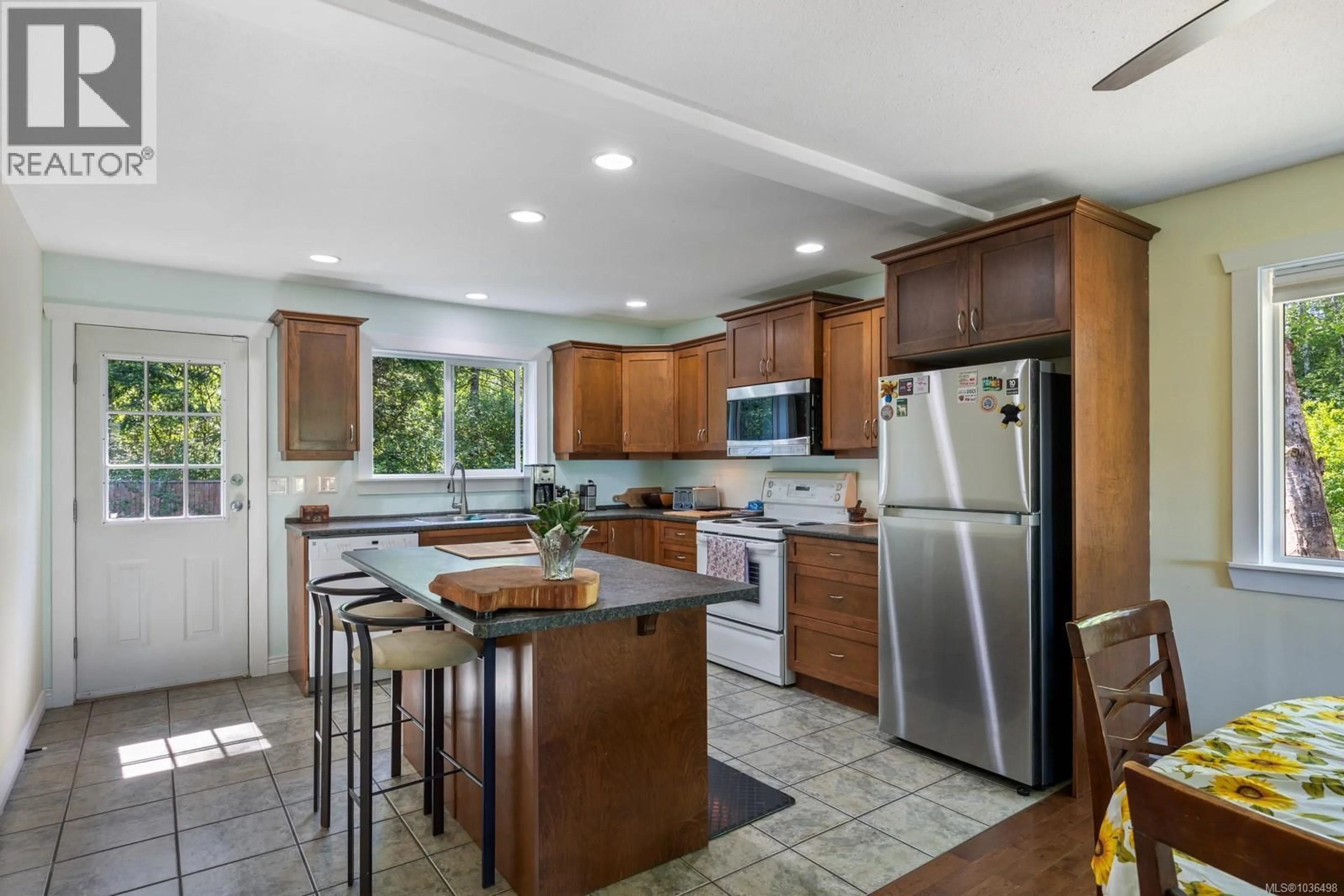 Open concept kitchen, ceramic/tile floor for B - 2700 TATER PLACE, Courtenay British Columbia V9N8Z5
